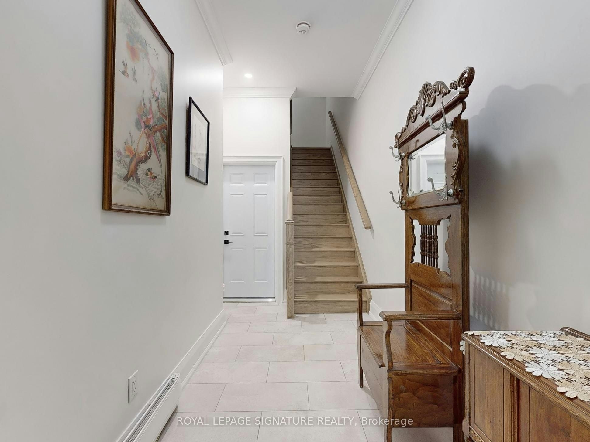 3-28 Beaconsfield Avenue, Toronto, ON, M6J 3H9 - 2