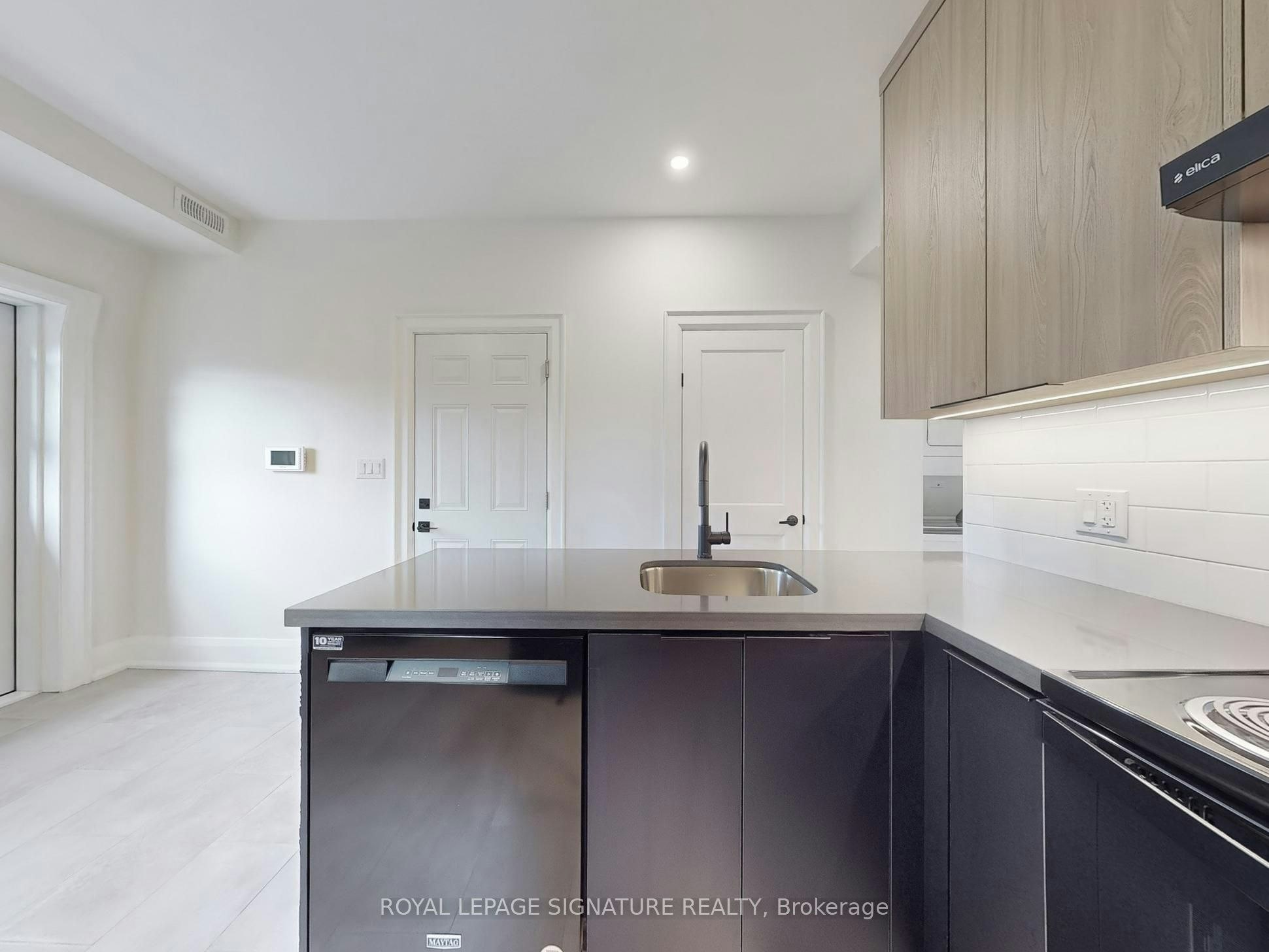 3-28 Beaconsfield Avenue, Toronto, ON, M6J 3H9 - 11