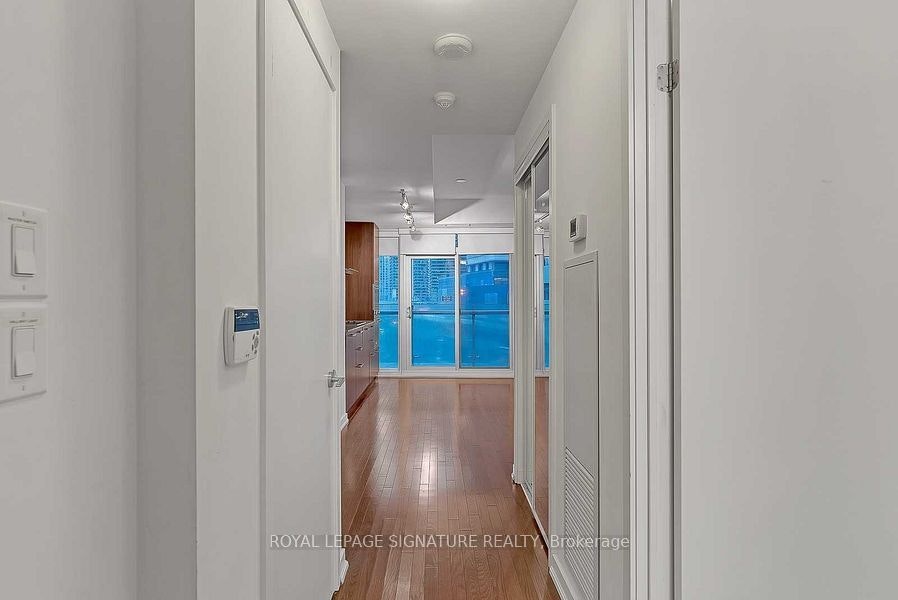 311-12 York Street, Toronto, ON, M5J 0A9 - 2