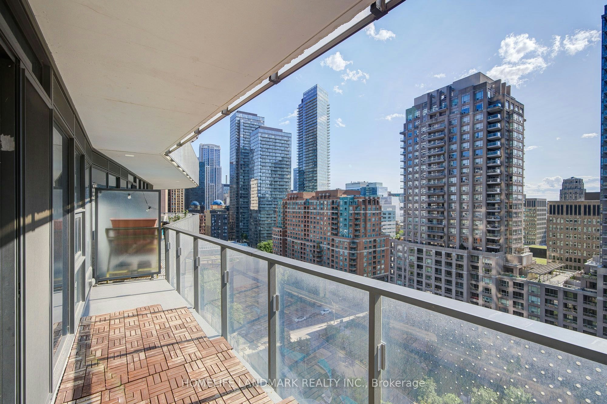 1106-11 Wellesley Street W, Toronto, ON, M4Y 0G4 - 26