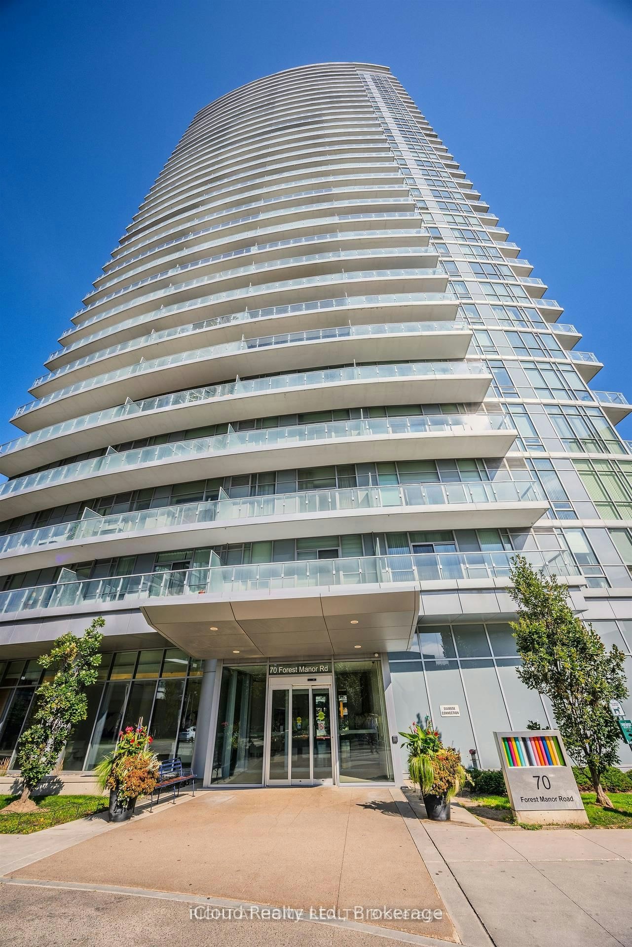 311-70 Forest Manor Road, Toronto, ON, M2J 0A9