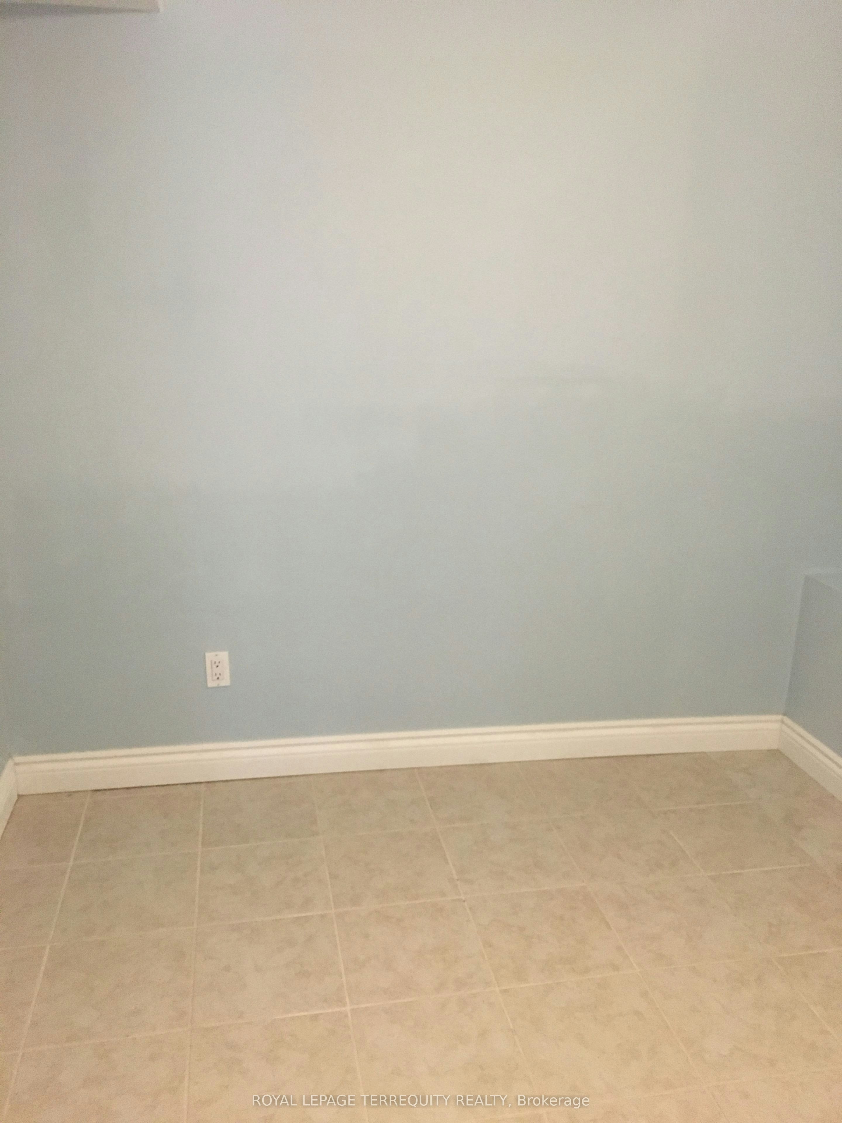 Lower Unit-305 Margueretta Street, Toronto, ON, M6H 3S4 - 4