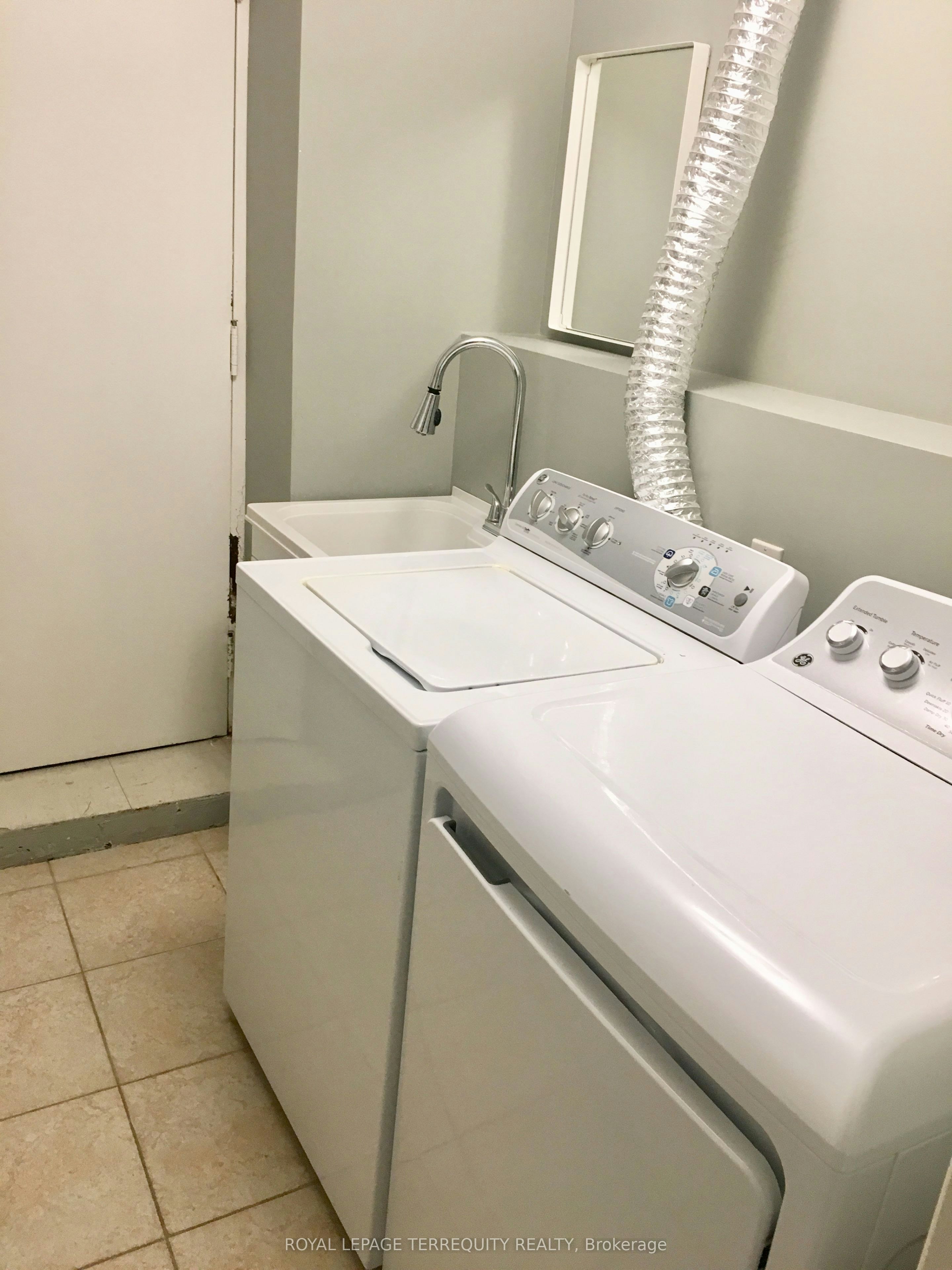 Lower Unit-305 Margueretta Street, Toronto, ON, M6H 3S4 - 12