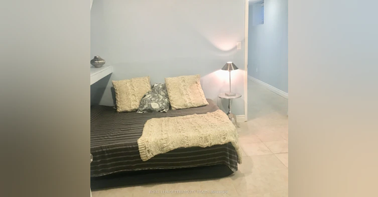 Lower Unit-305 Margueretta Street, Toronto, ON, M6H 3S4 - 7