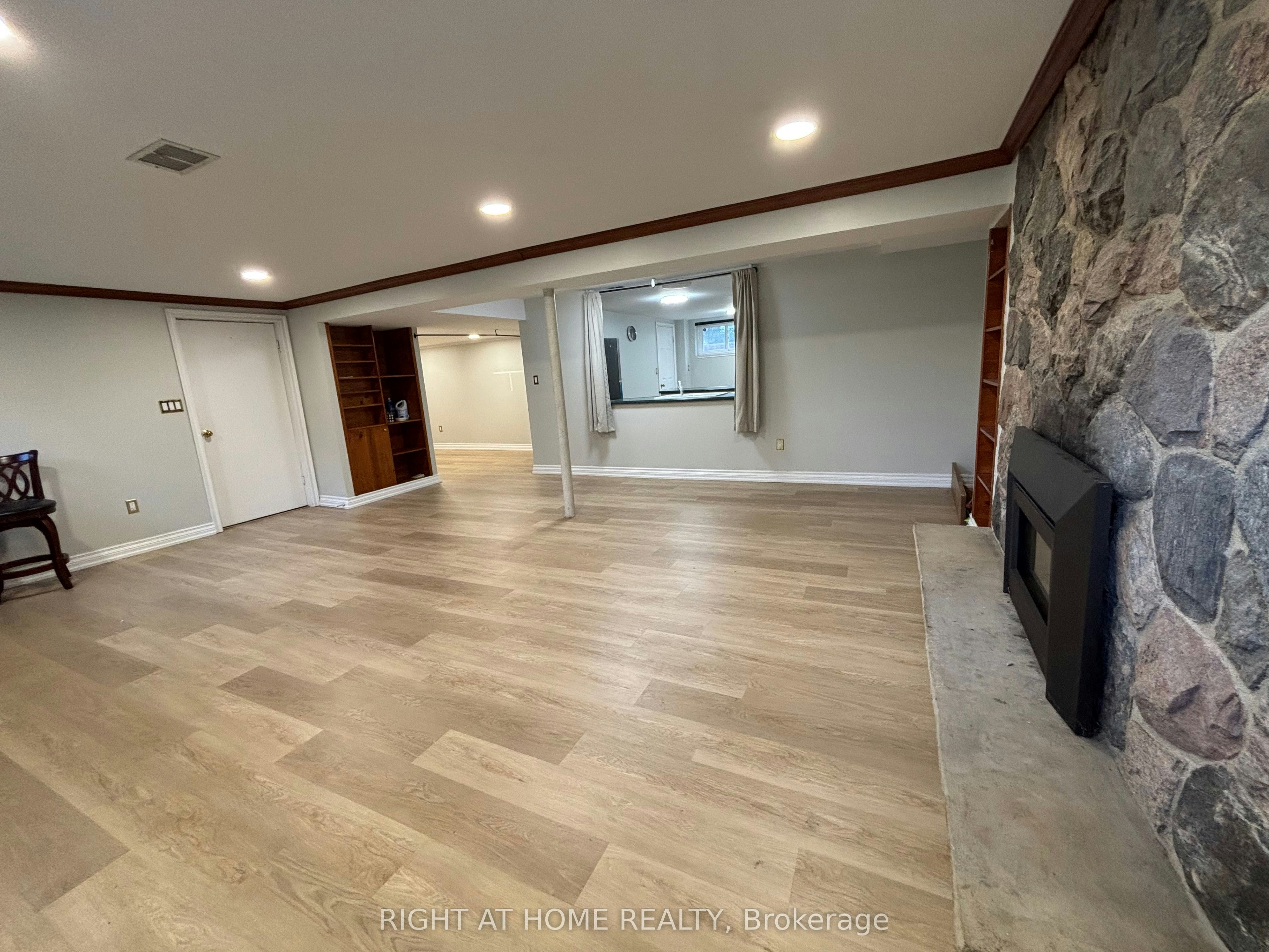 220 Newton Drive, Toronto, ON, M2M 2P3 - 12