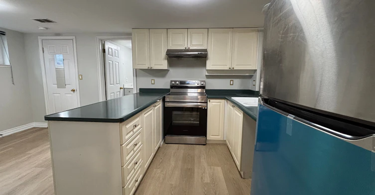 220 Newton Drive, Toronto, ON, M2M 2P3 - 13
