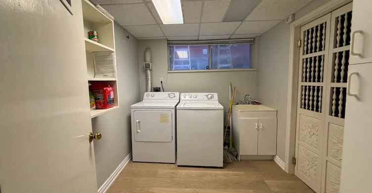 220 Newton Drive, Toronto, ON, M2M 2P3 - 18