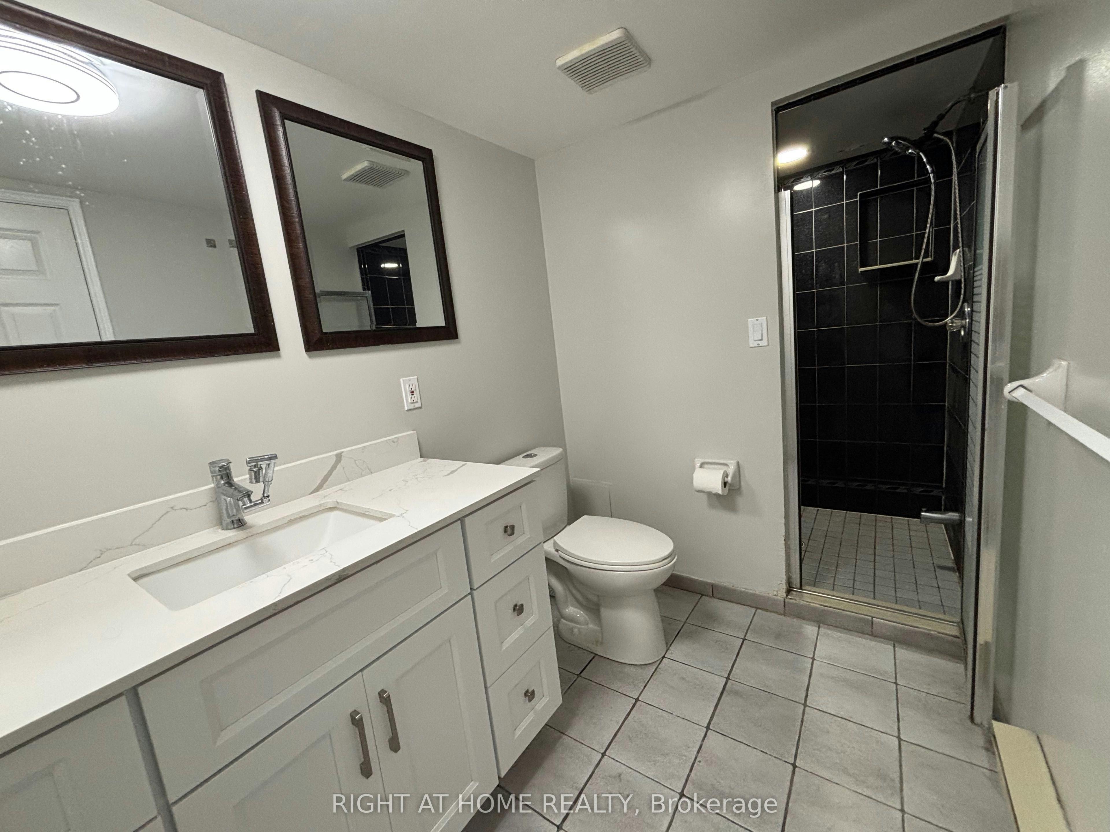 220 Newton Drive, Toronto, ON, M2M 2P3 - 16