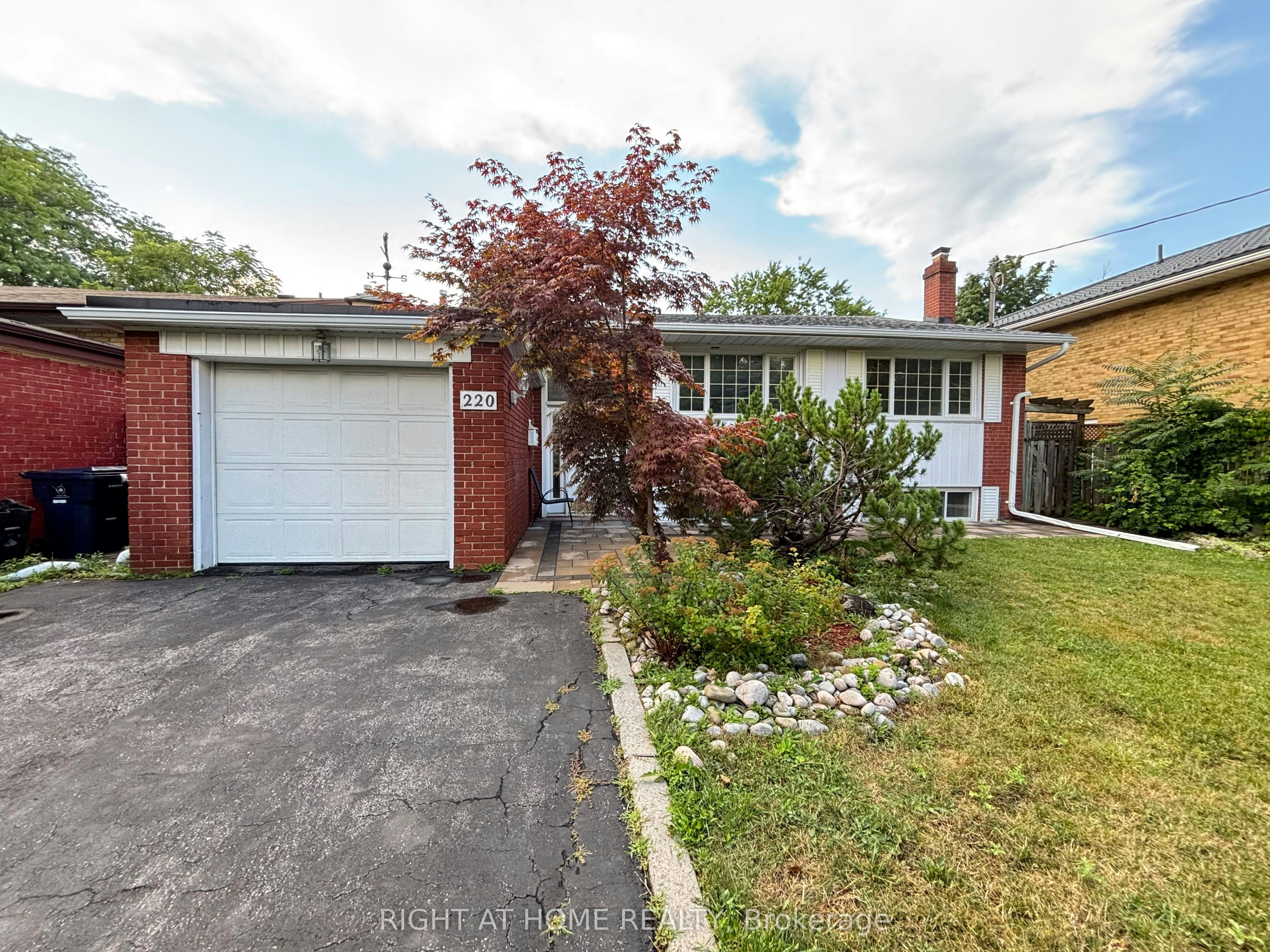 220 Newton Drive, Toronto, ON, M2M 2P3