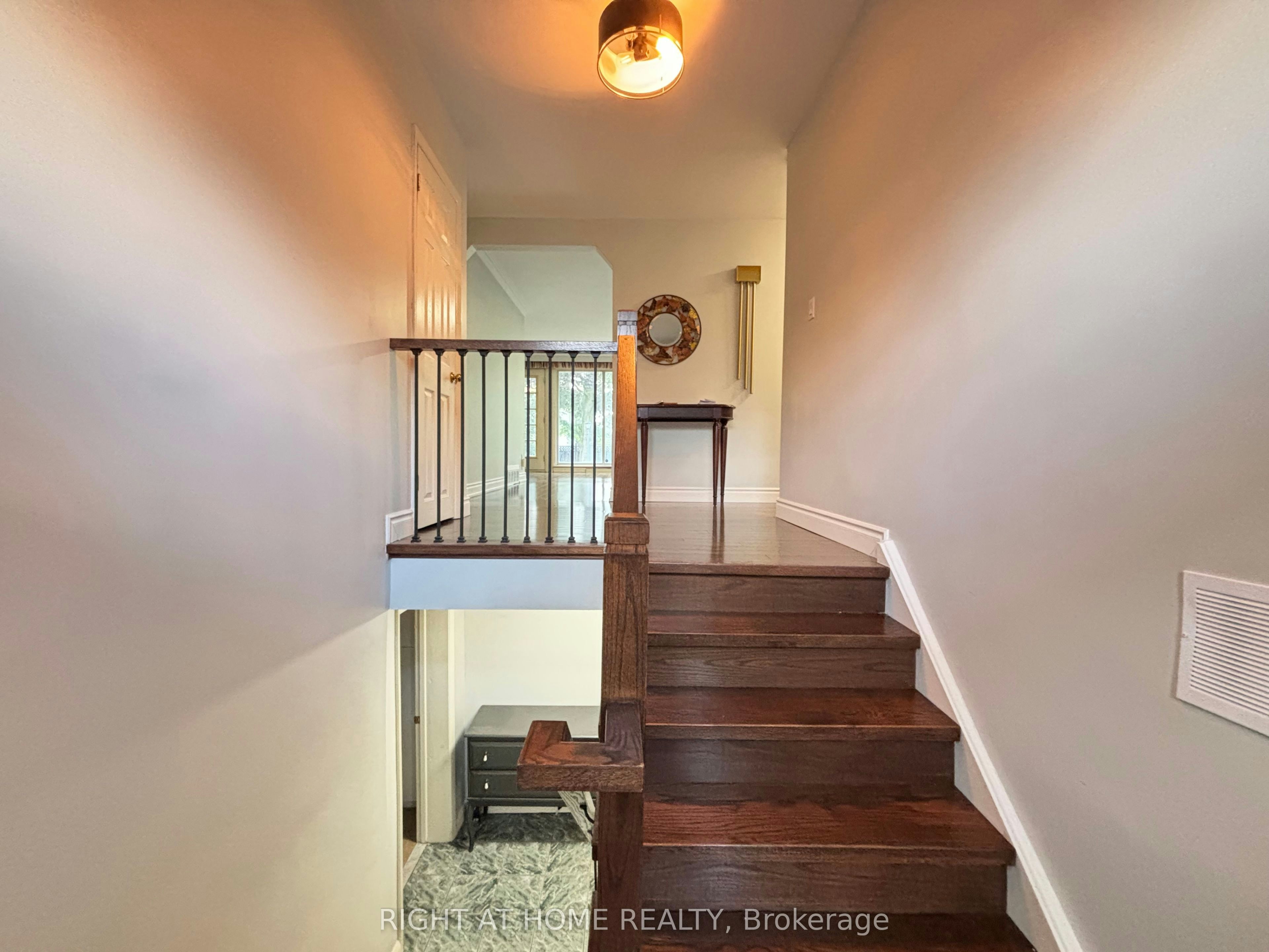 220 Newton Drive, Toronto, ON, M2M 2P3 - 2
