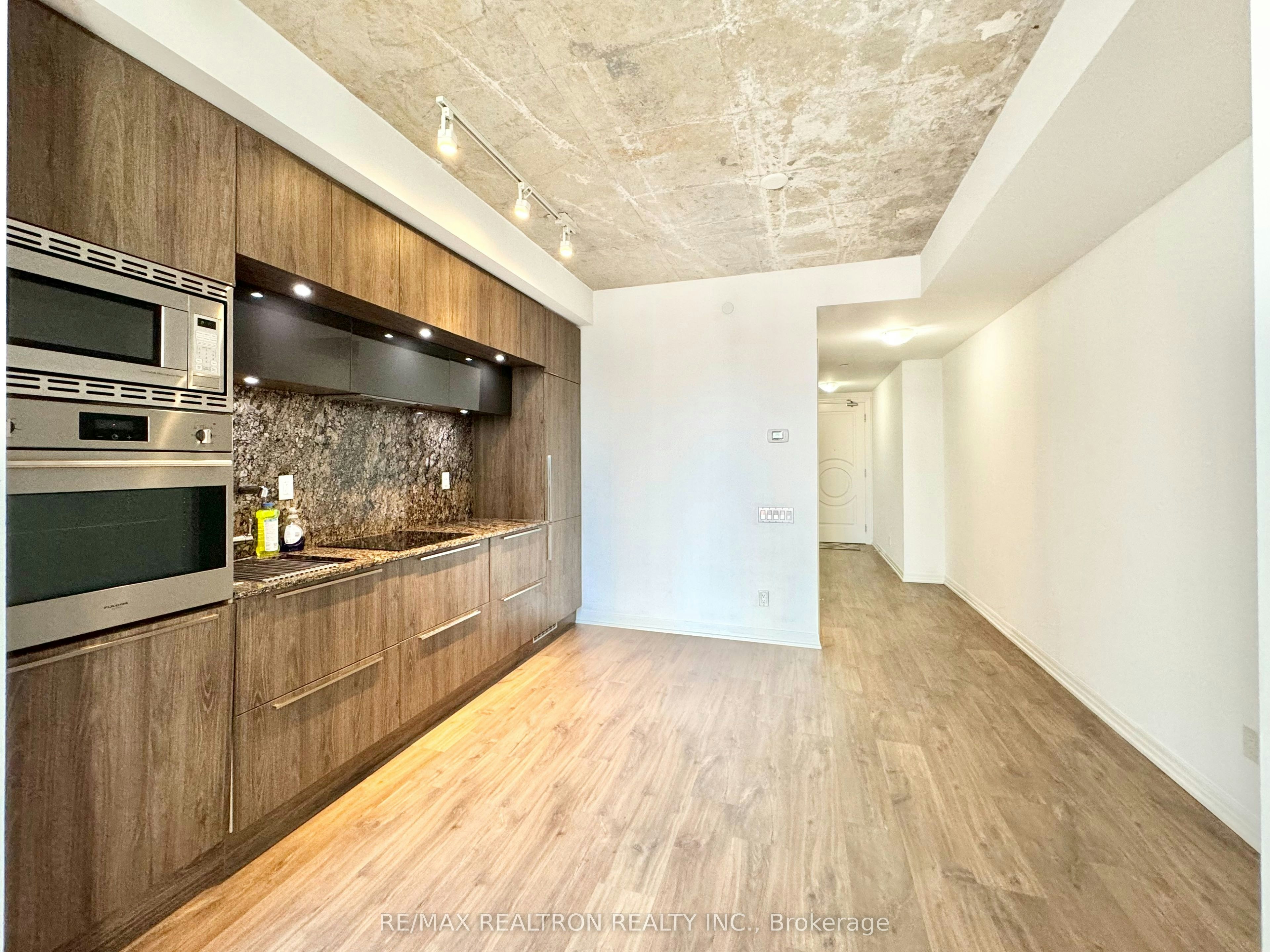 1216-88 Blue Jays Way, Toronto, ON, M5V 2G3 - 4