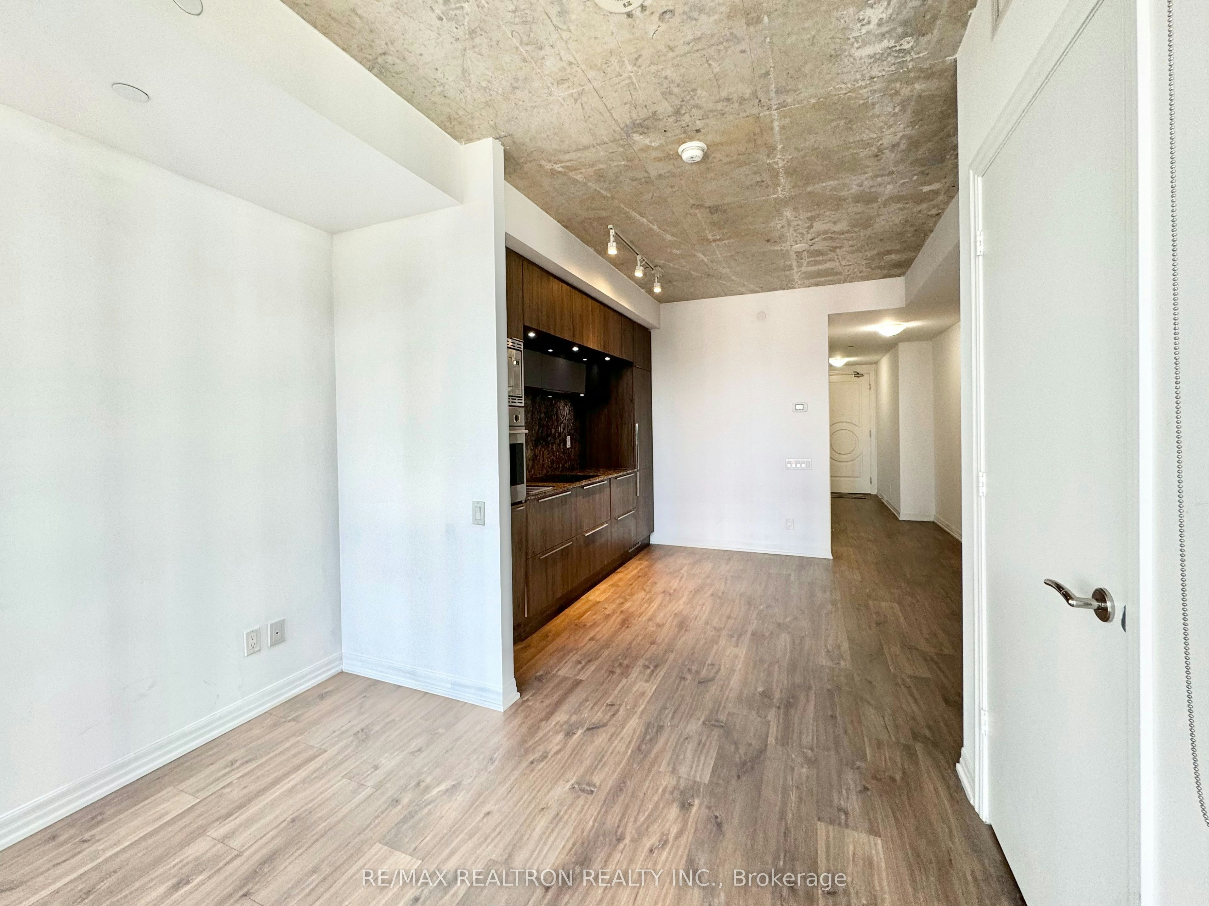 1216-88 Blue Jays Way, Toronto, ON, M5V 2G3 - 12