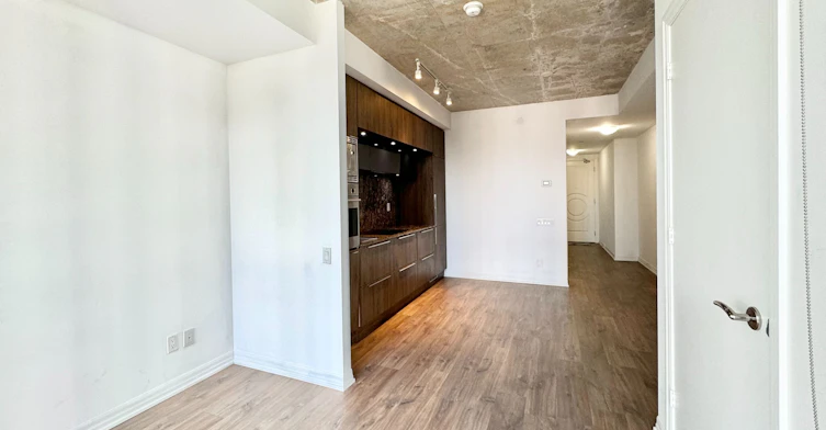 1216-88 Blue Jays Way, Toronto, ON, M5V 2G3 - 12