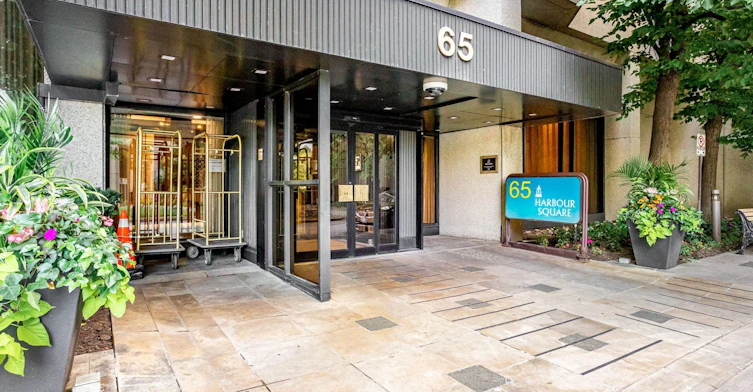 2104-65 Harbour Square, Toronto, ON, M5J 2L4 - 30