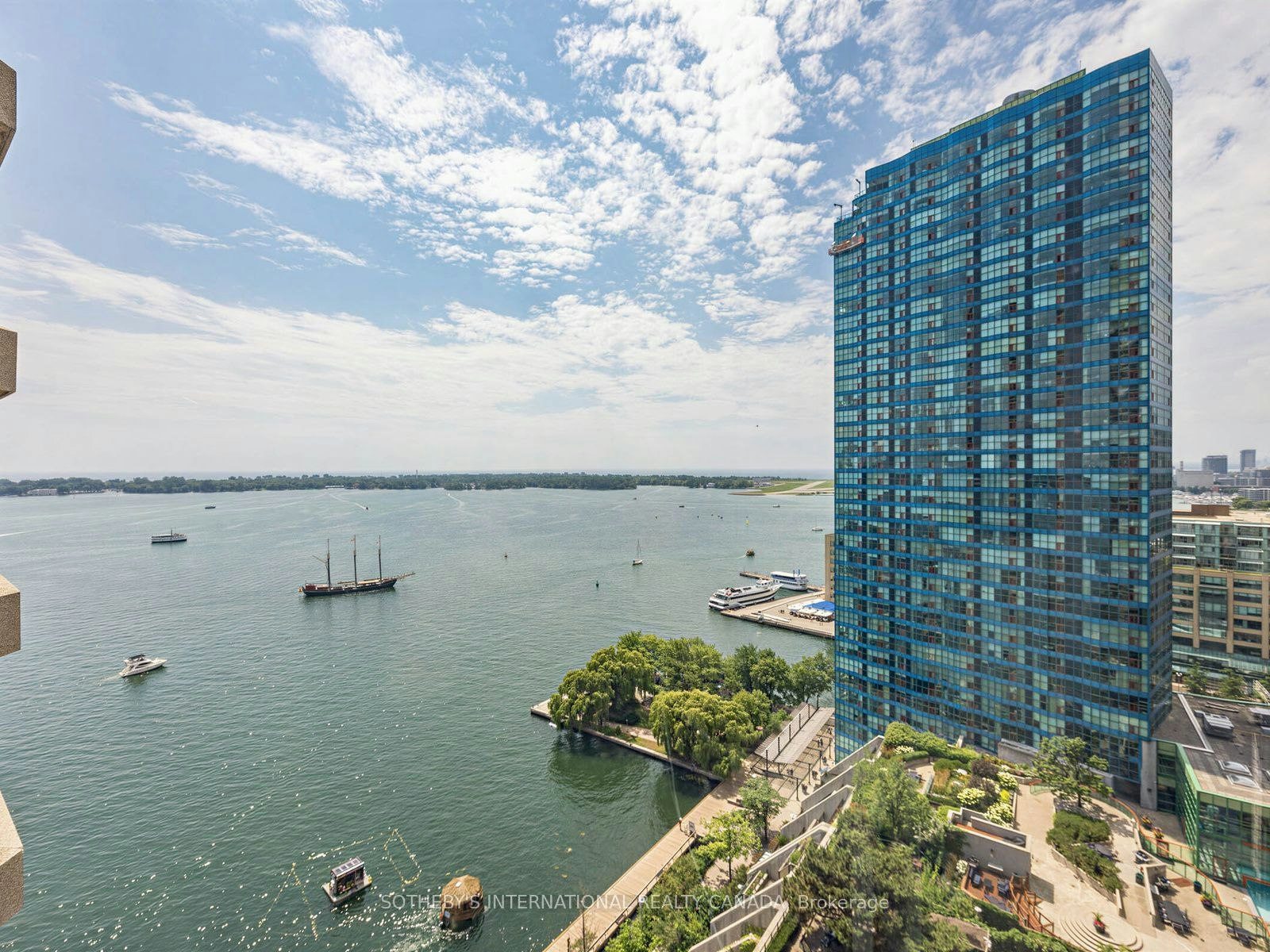 2104-65 Harbour Square, Toronto, ON, M5J 2L4 - 2