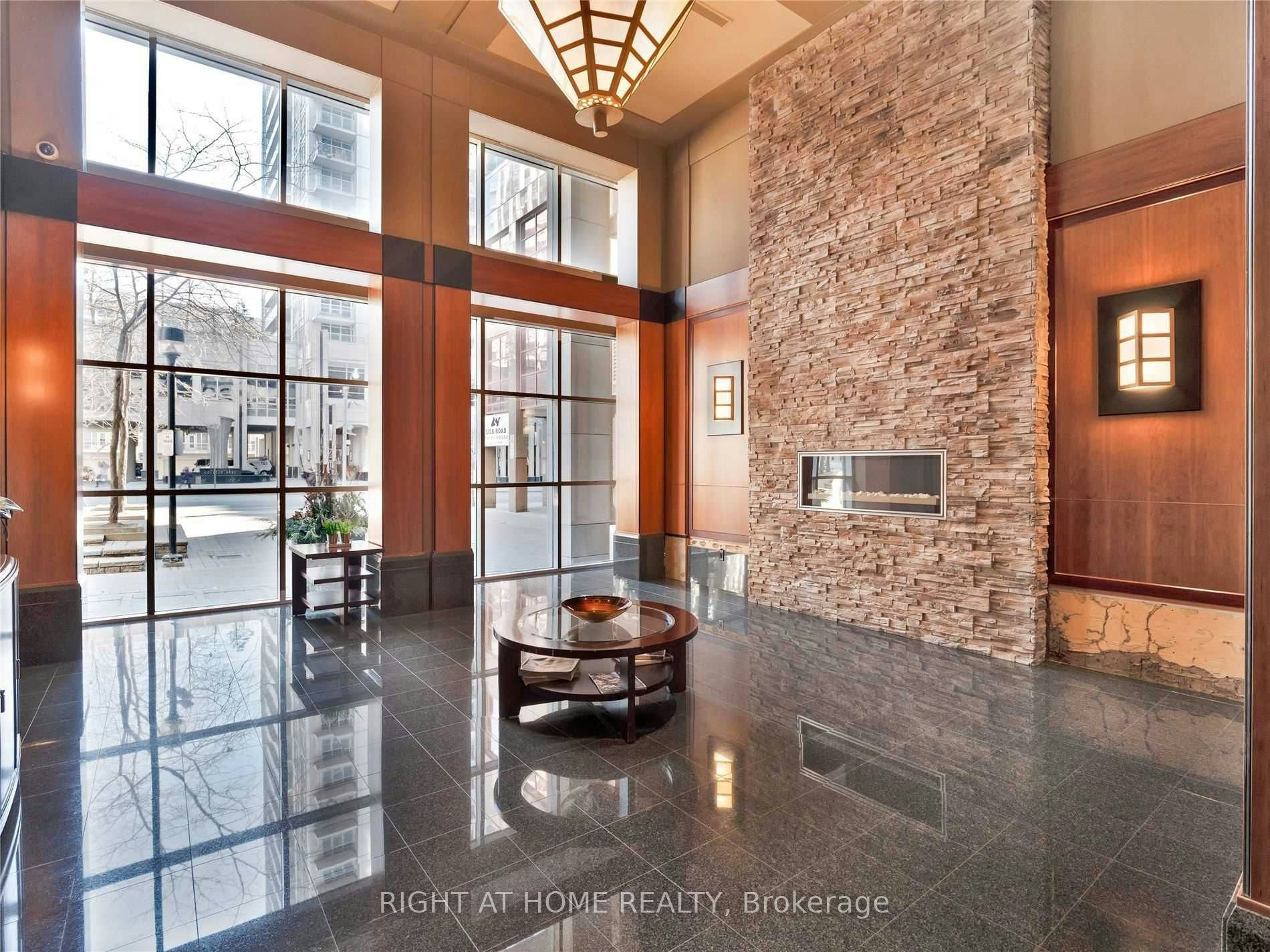 2306-750 Bay Street, Toronto, ON, M5G 1N6 - 3