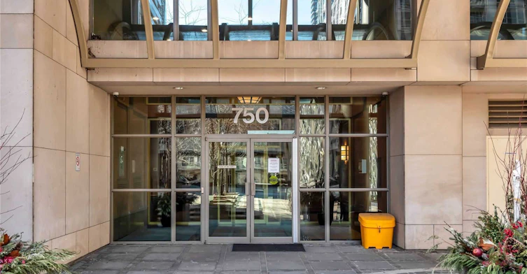 2306-750 Bay Street, Toronto, ON, M5G 1N6 - 2