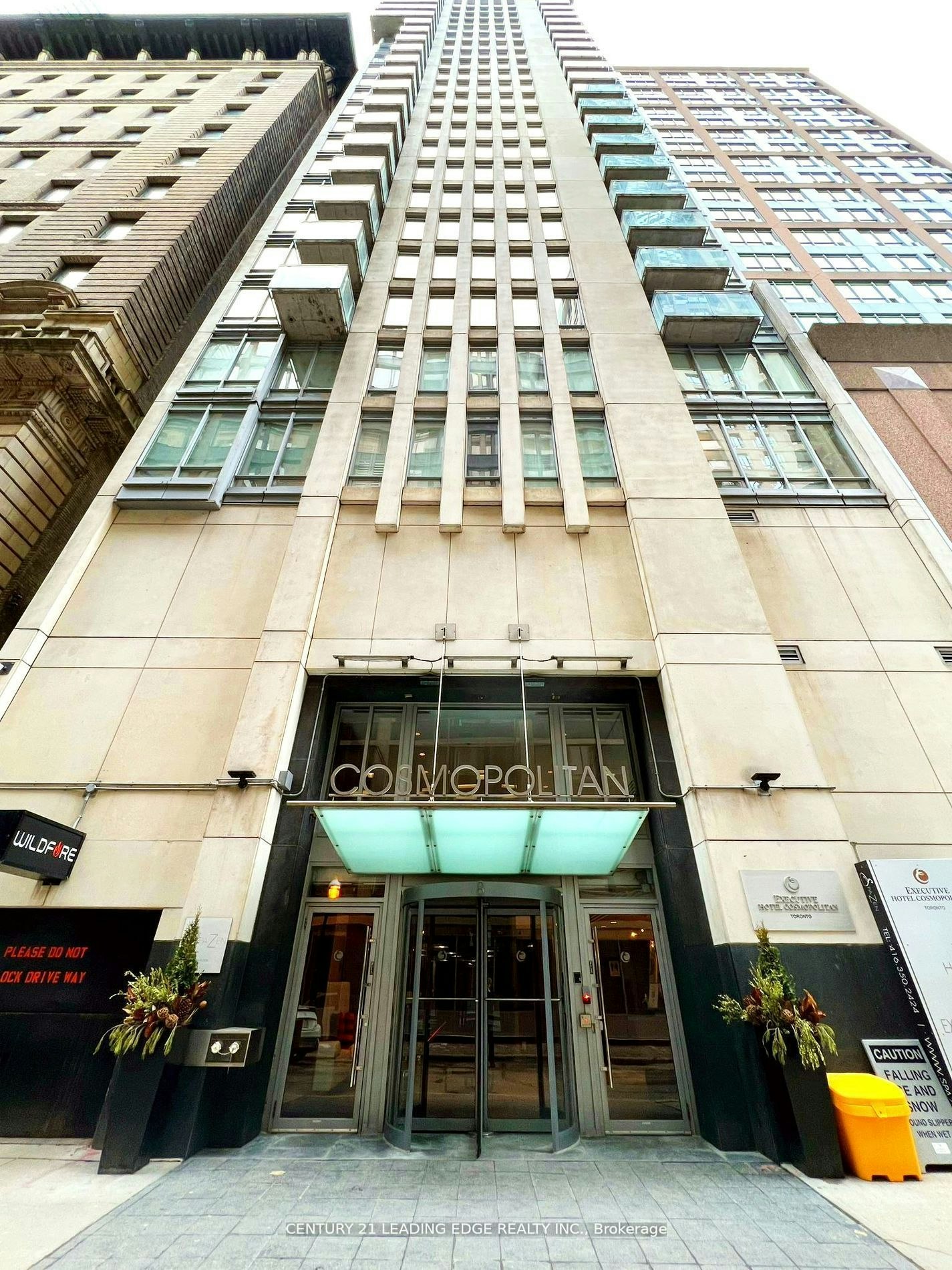 2202-8 Colborne Street, Toronto, ON, M5E 1E1