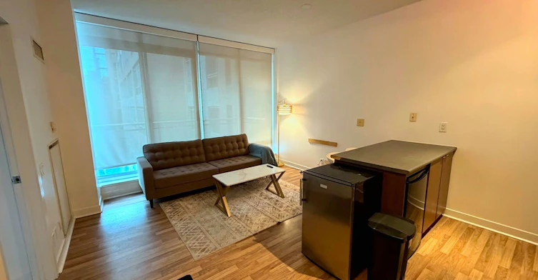 2202-8 Colborne Street, Toronto, ON, M5E 1E1 - 2