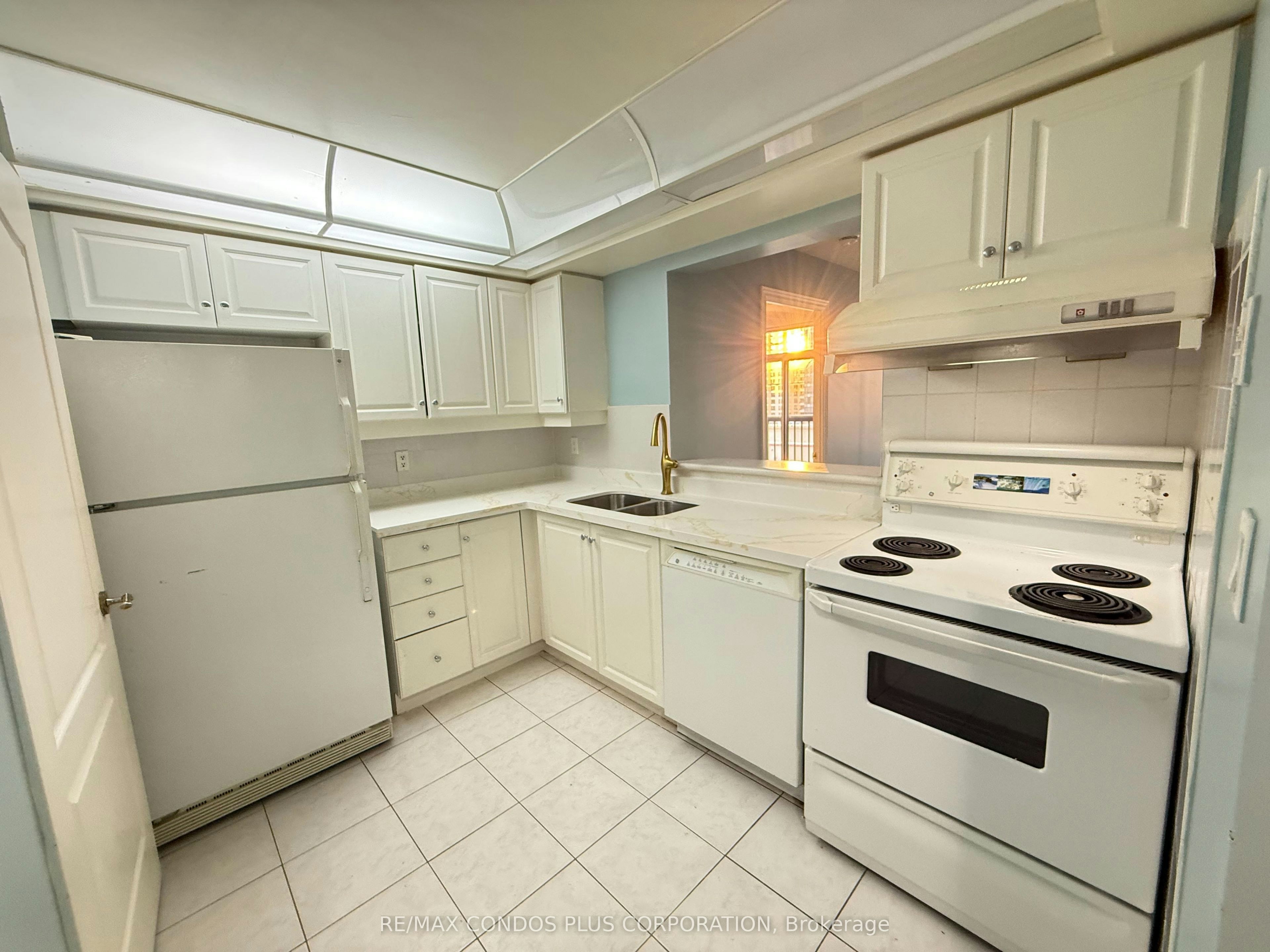 1601-5418 Yonge Street, Toronto, ON, M2N 5R8 - 3