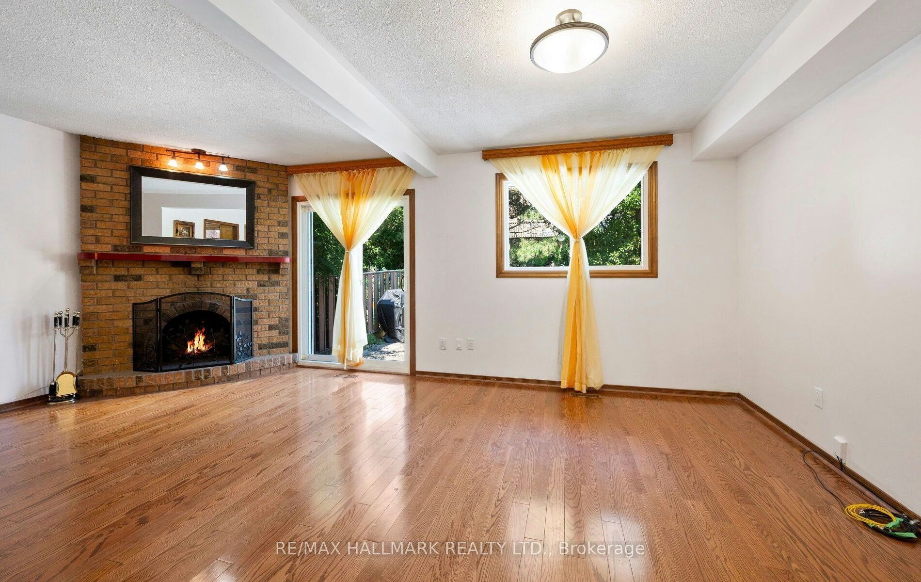 154 Robert Hicks Drive, Toronto, ON, M2R 3R5 - 16