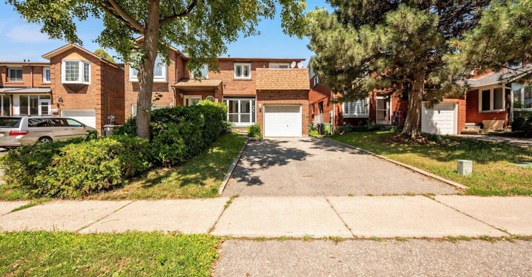 154 Robert Hicks Drive, Toronto, ON, M2R 3R5