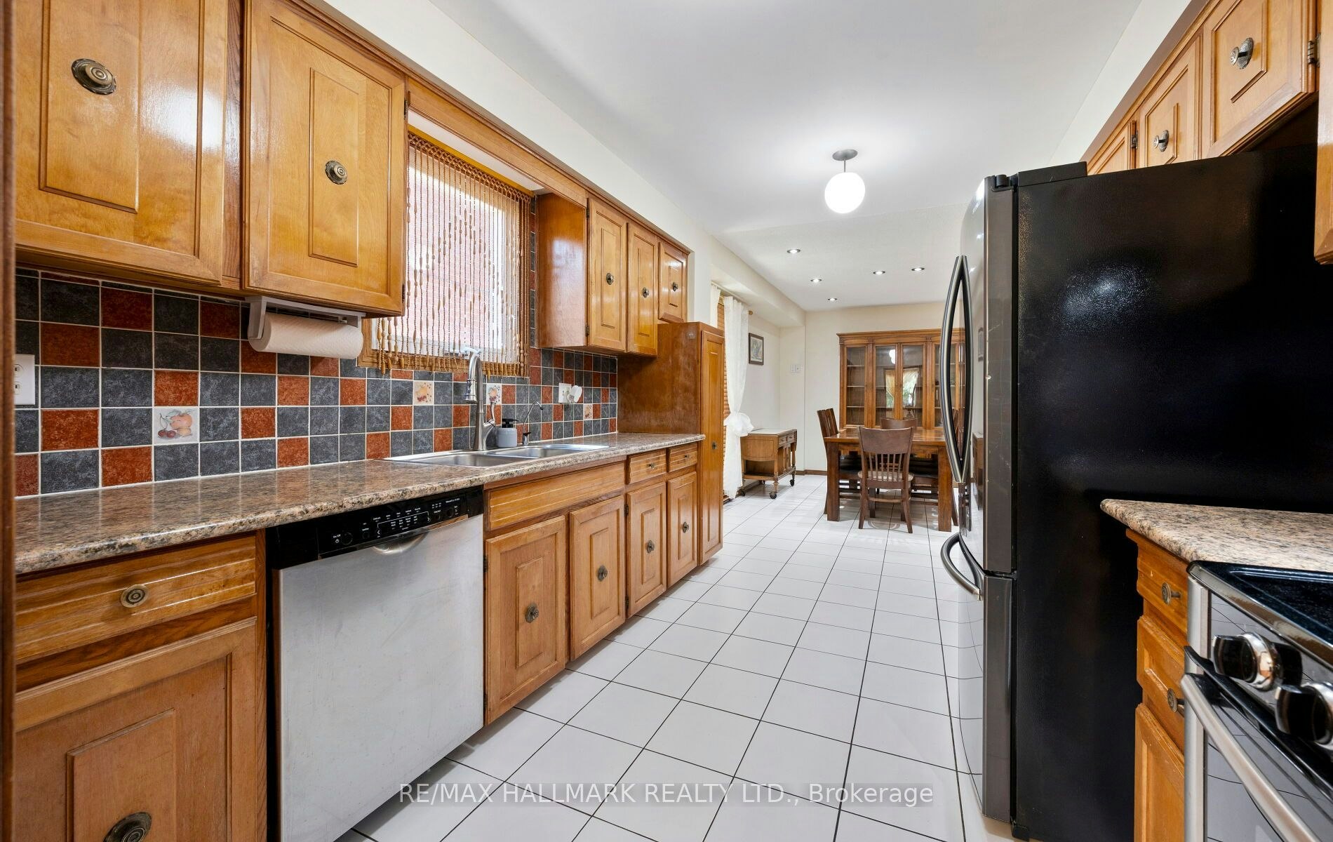 154 Robert Hicks Drive, Toronto, ON, M2R 3R5 - 17