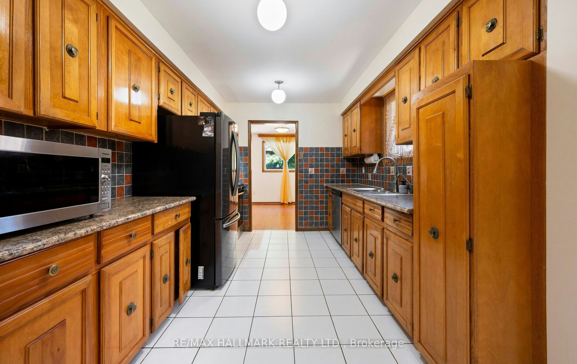 154 Robert Hicks Drive, Toronto, ON, M2R 3R5 - 18