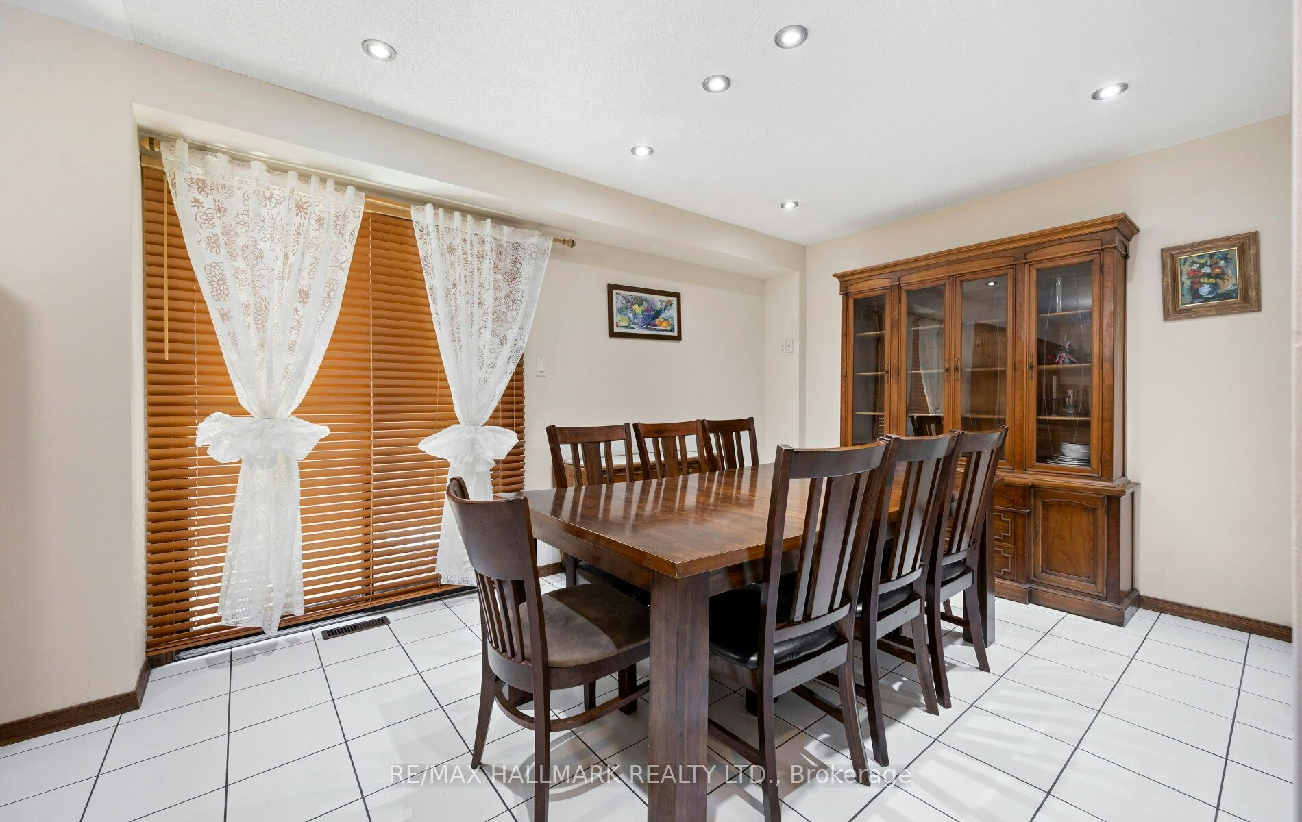 154 Robert Hicks Drive, Toronto, ON, M2R 3R5 - 21