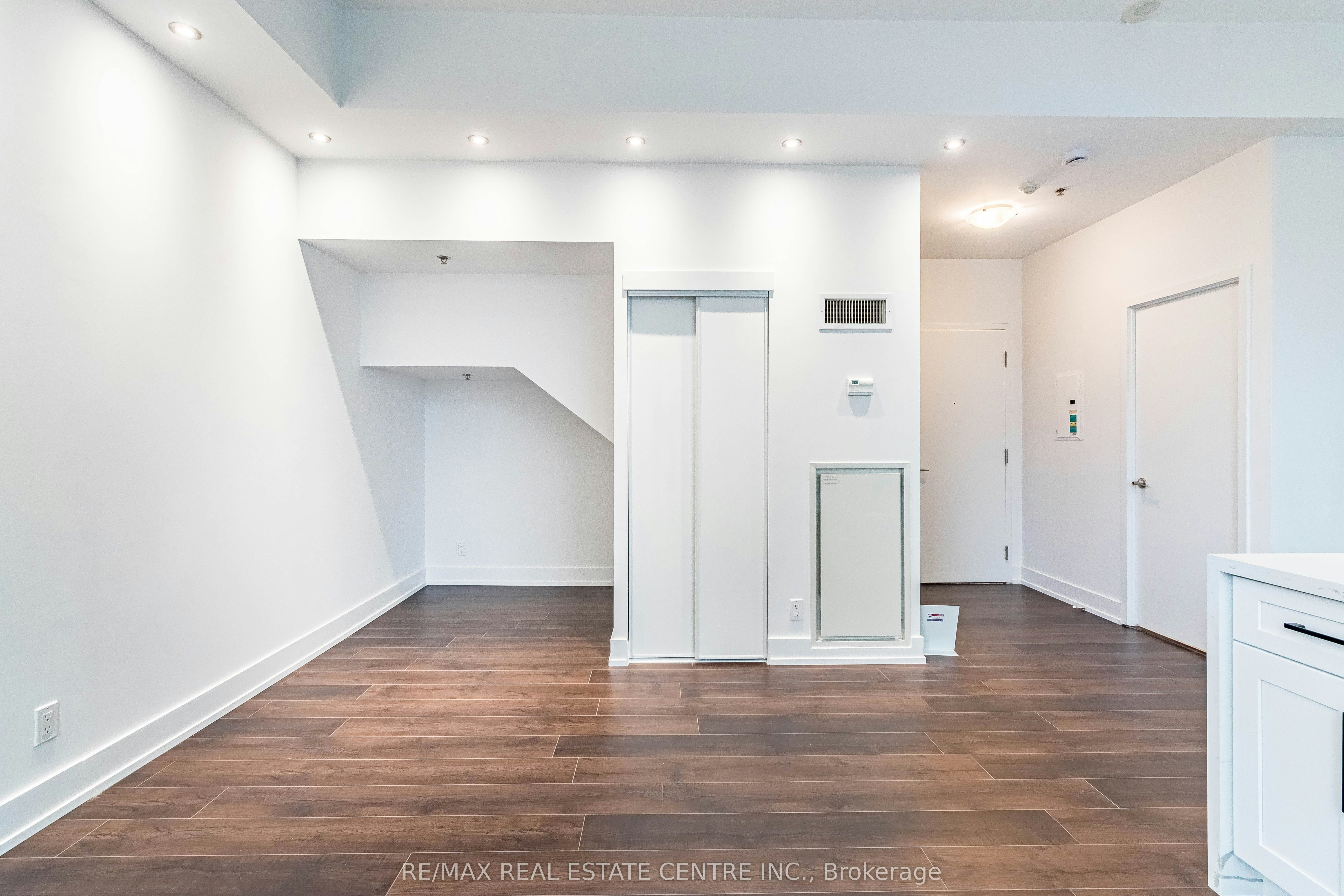 UPH 11-21 Nelson Street, Toronto, ON, M5V 1T8 - 14