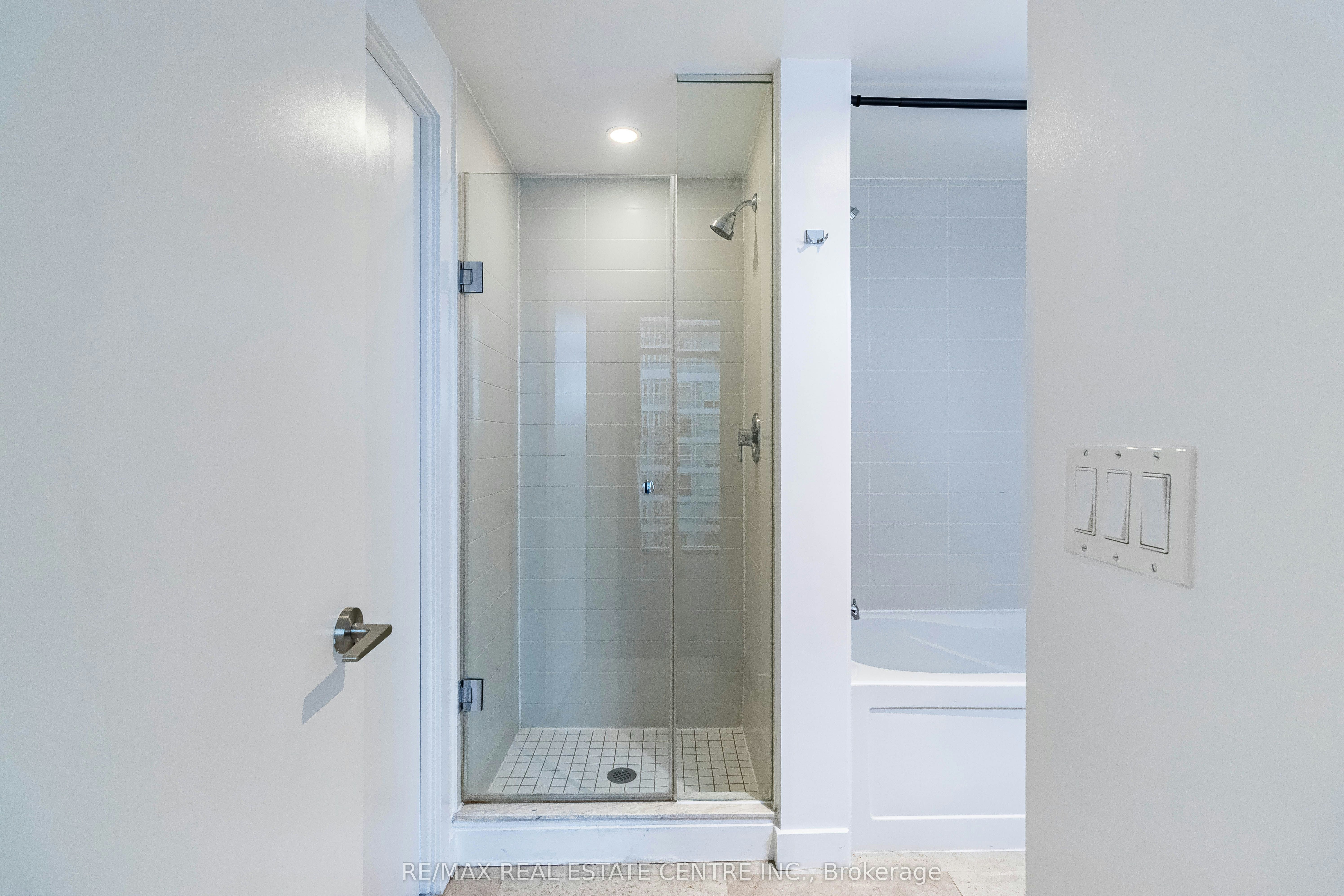UPH 11-21 Nelson Street, Toronto, ON, M5V 1T8 - 23