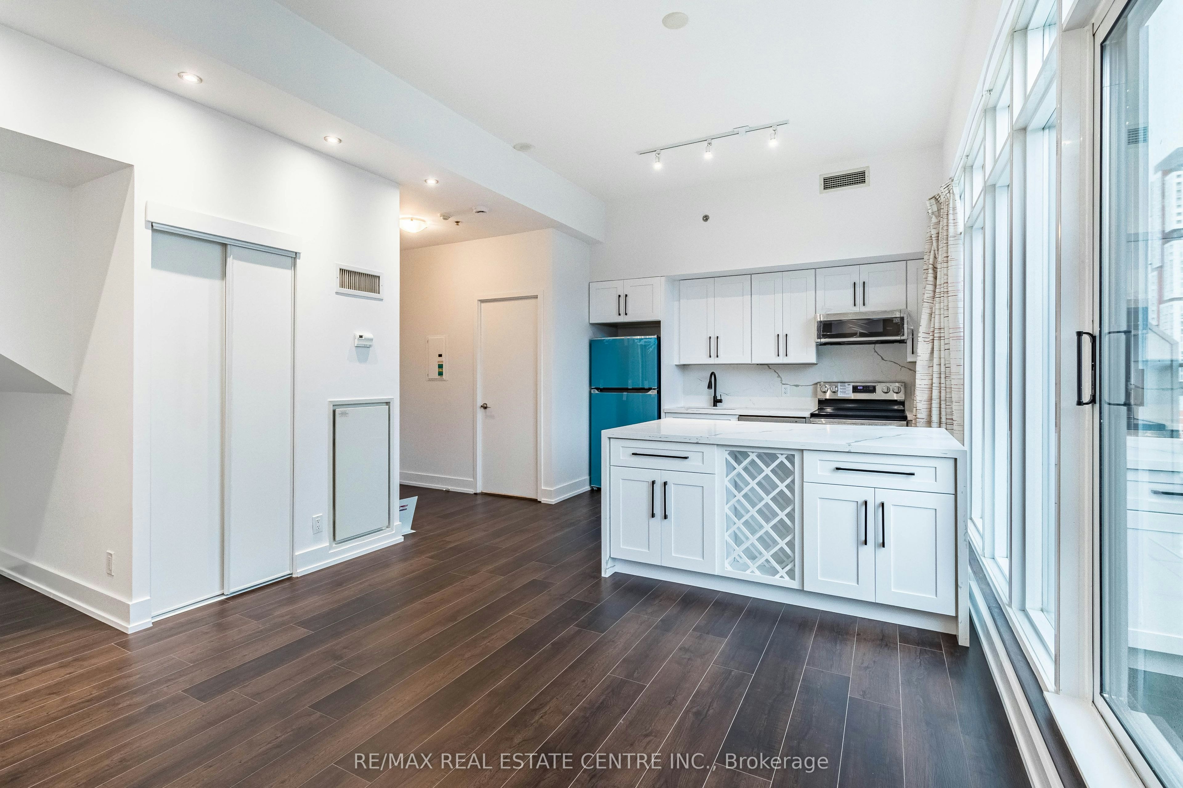 UPH 11-21 Nelson Street, Toronto, ON, M5V 1T8 - 15