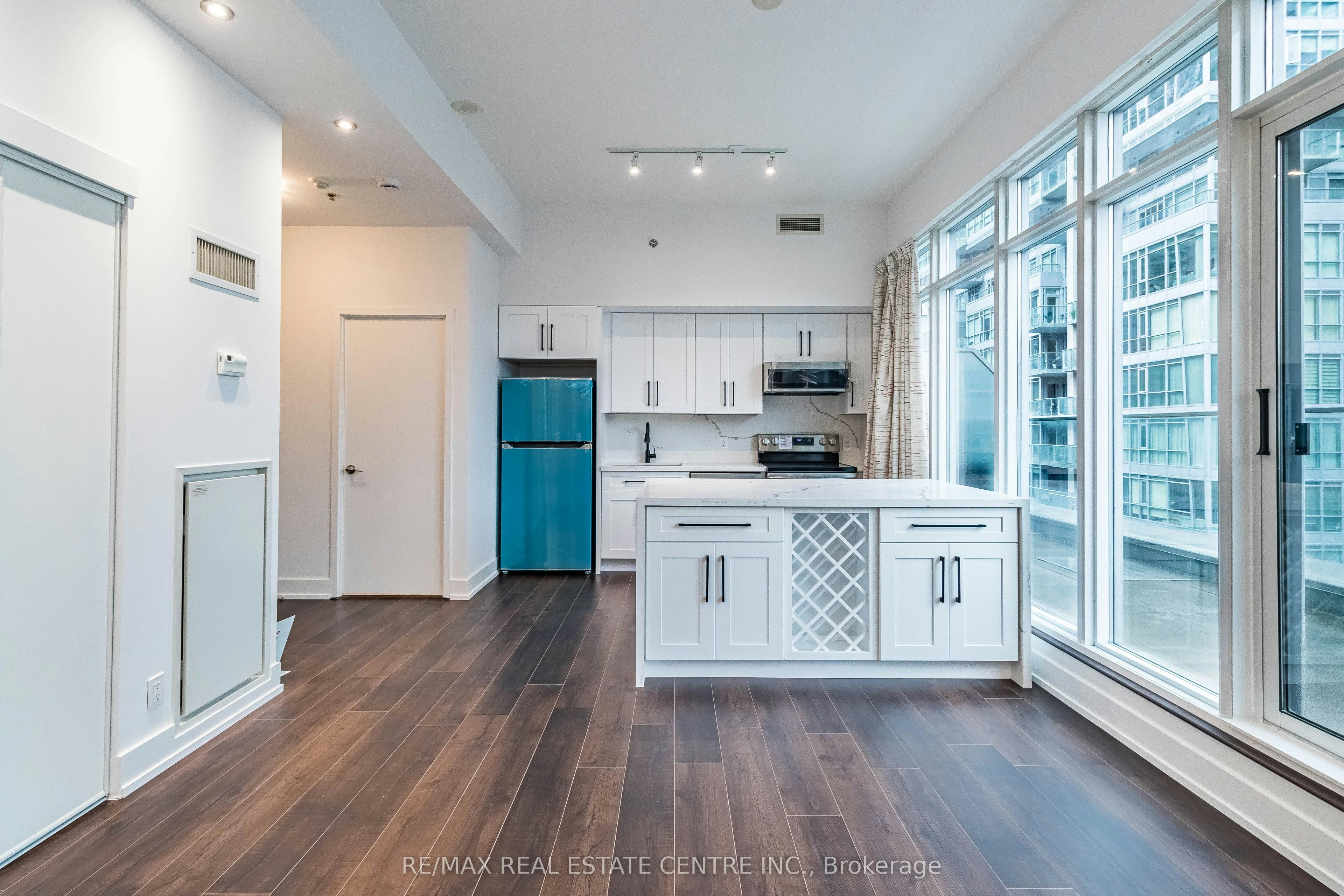 UPH 11-21 Nelson Street, Toronto, ON, M5V 1T8 - 13