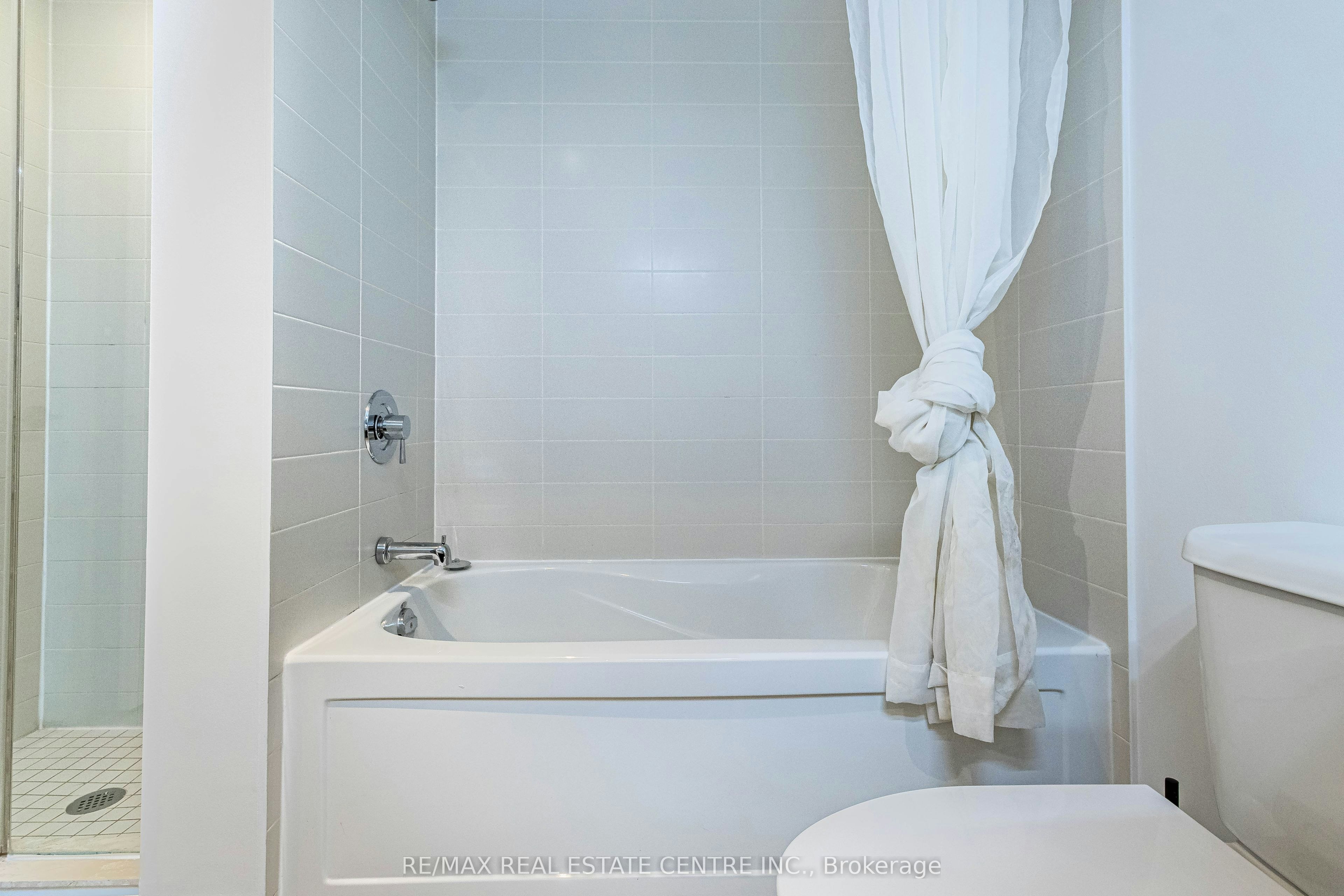 UPH 11-21 Nelson Street, Toronto, ON, M5V 1T8 - 22