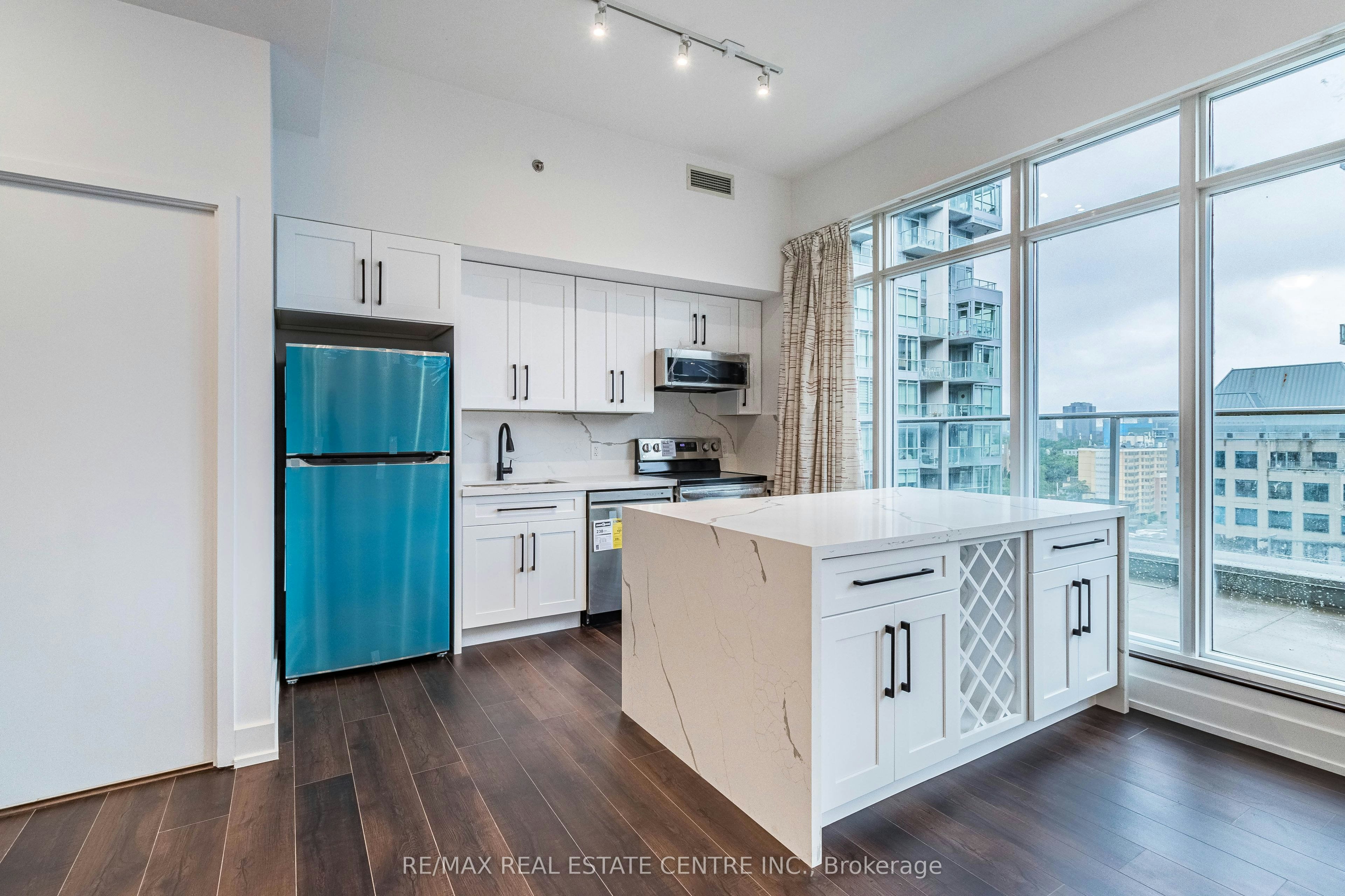 UPH 11-21 Nelson Street, Toronto, ON, M5V 1T8 - 6