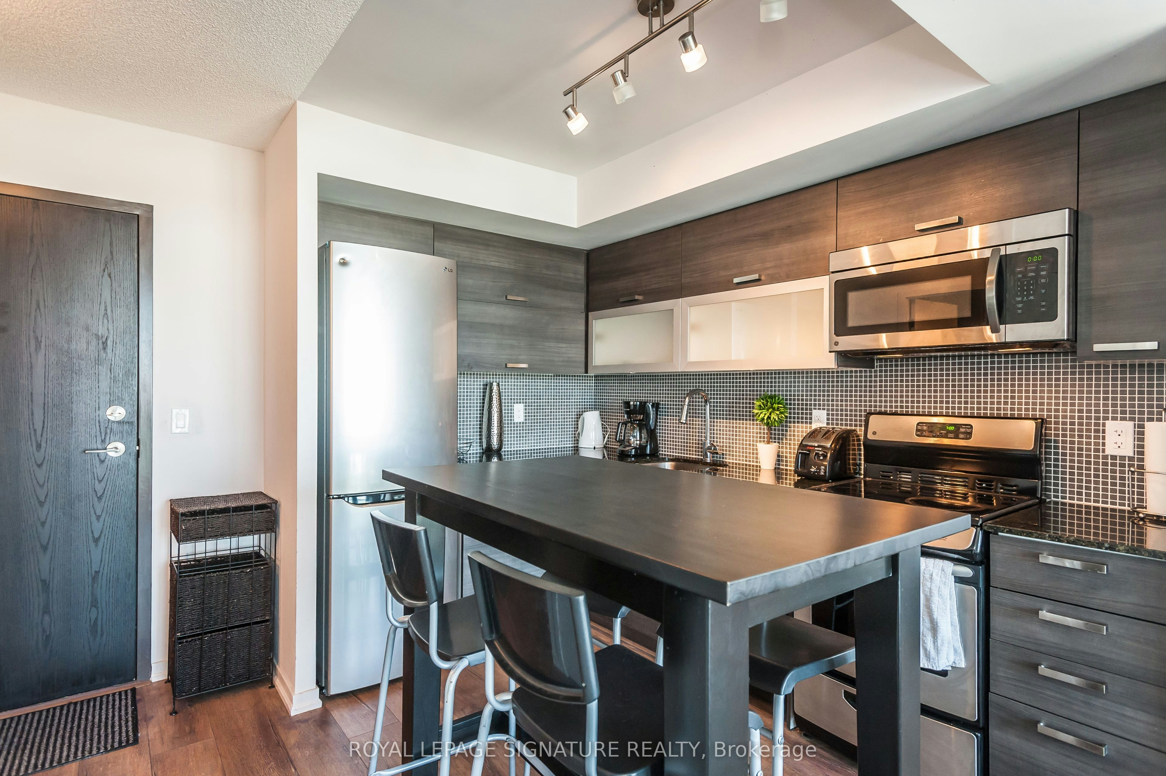 2217E-36 Lisgar Street, Toronto, ON, M6J 3G2 - 6