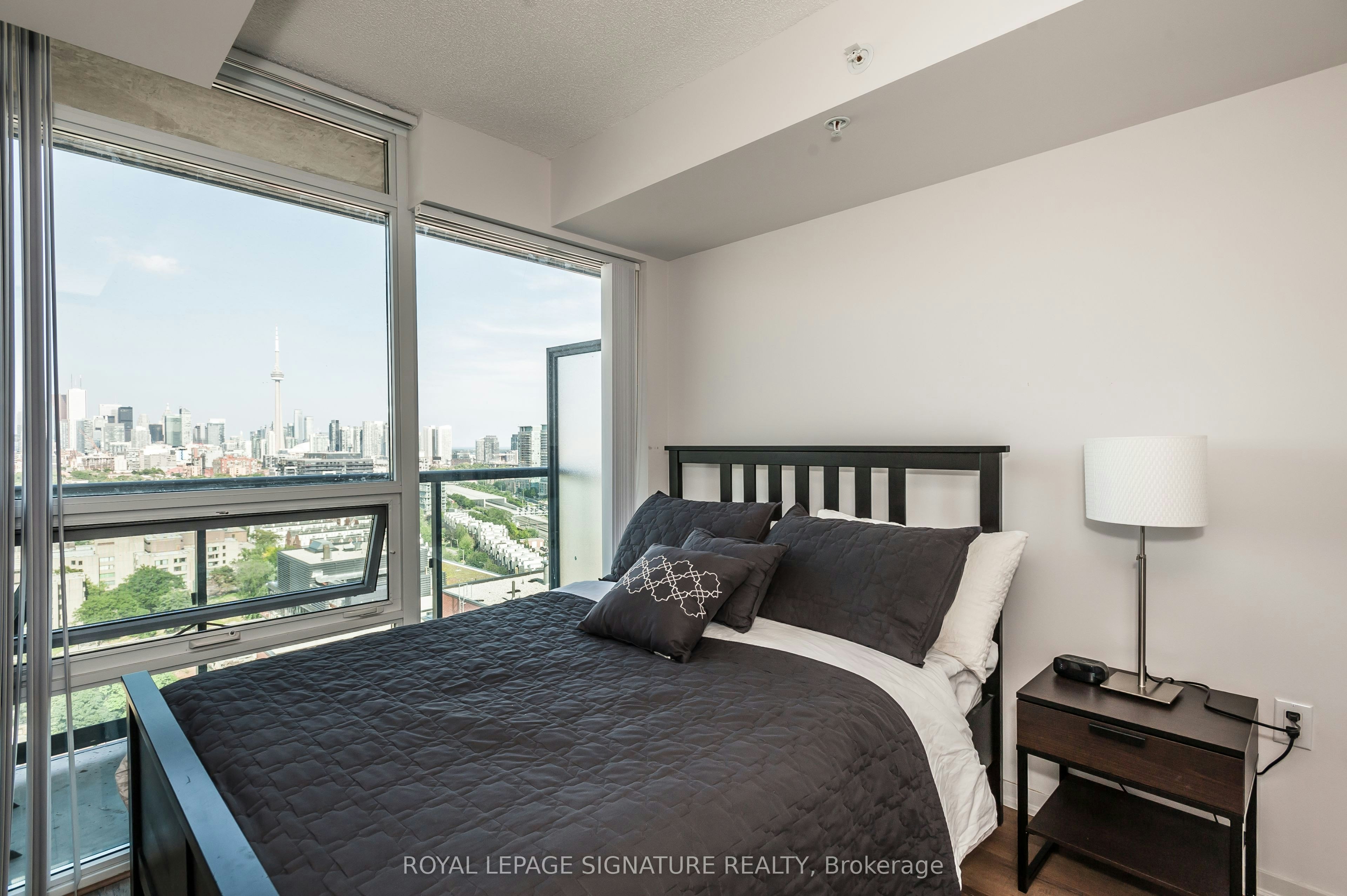 2217E-36 Lisgar Street, Toronto, ON, M6J 3G2