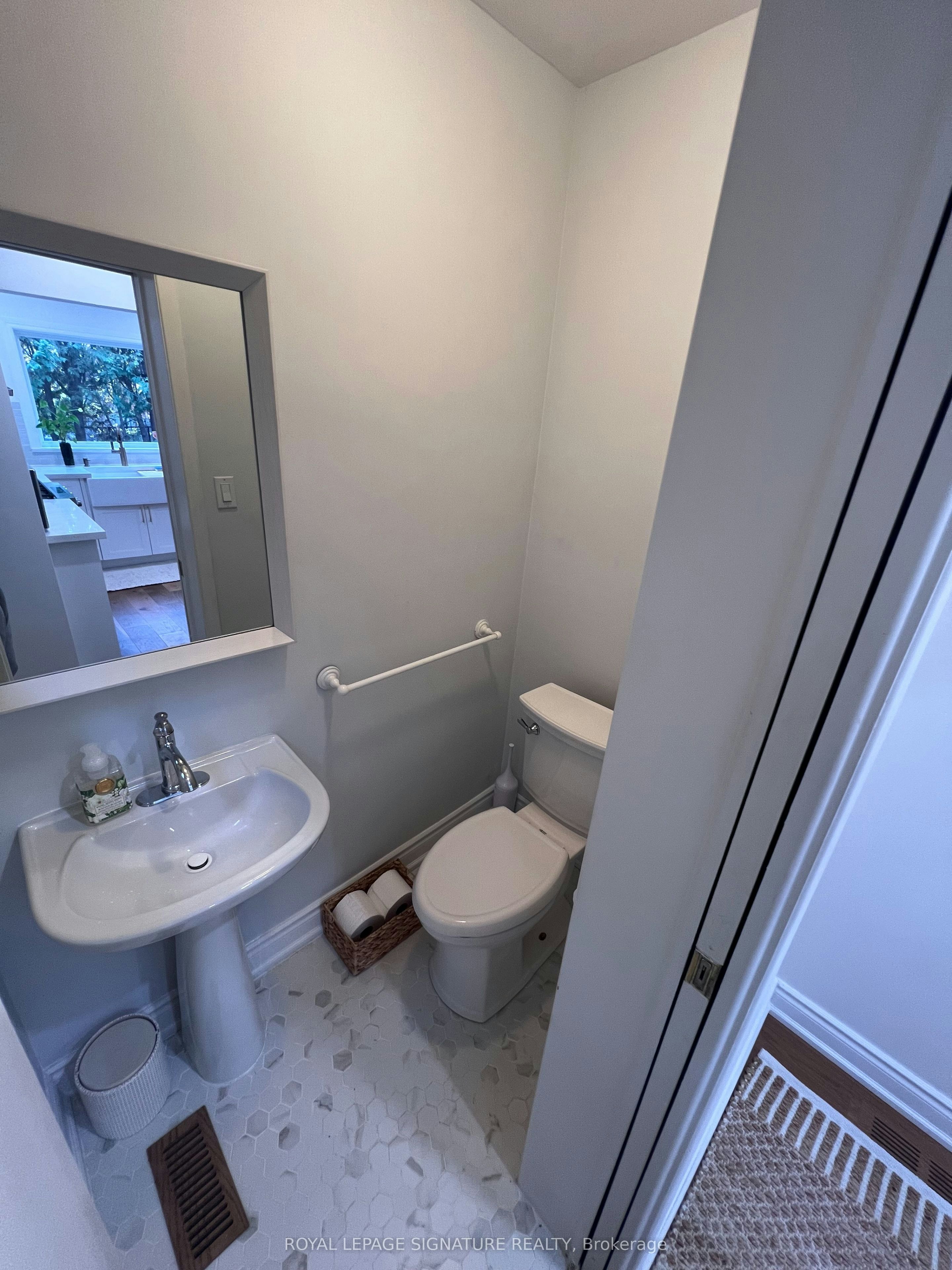 195 Upper Canada Drive, Toronto, ON, M2P 1T2 - 11