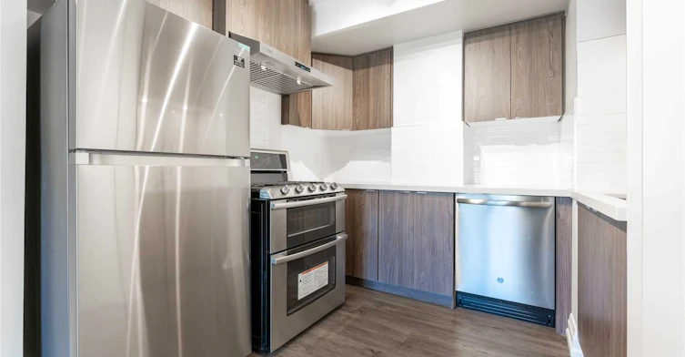 4-64 Overton Crescent, Toronto, ON, M3B 2V2 - 2