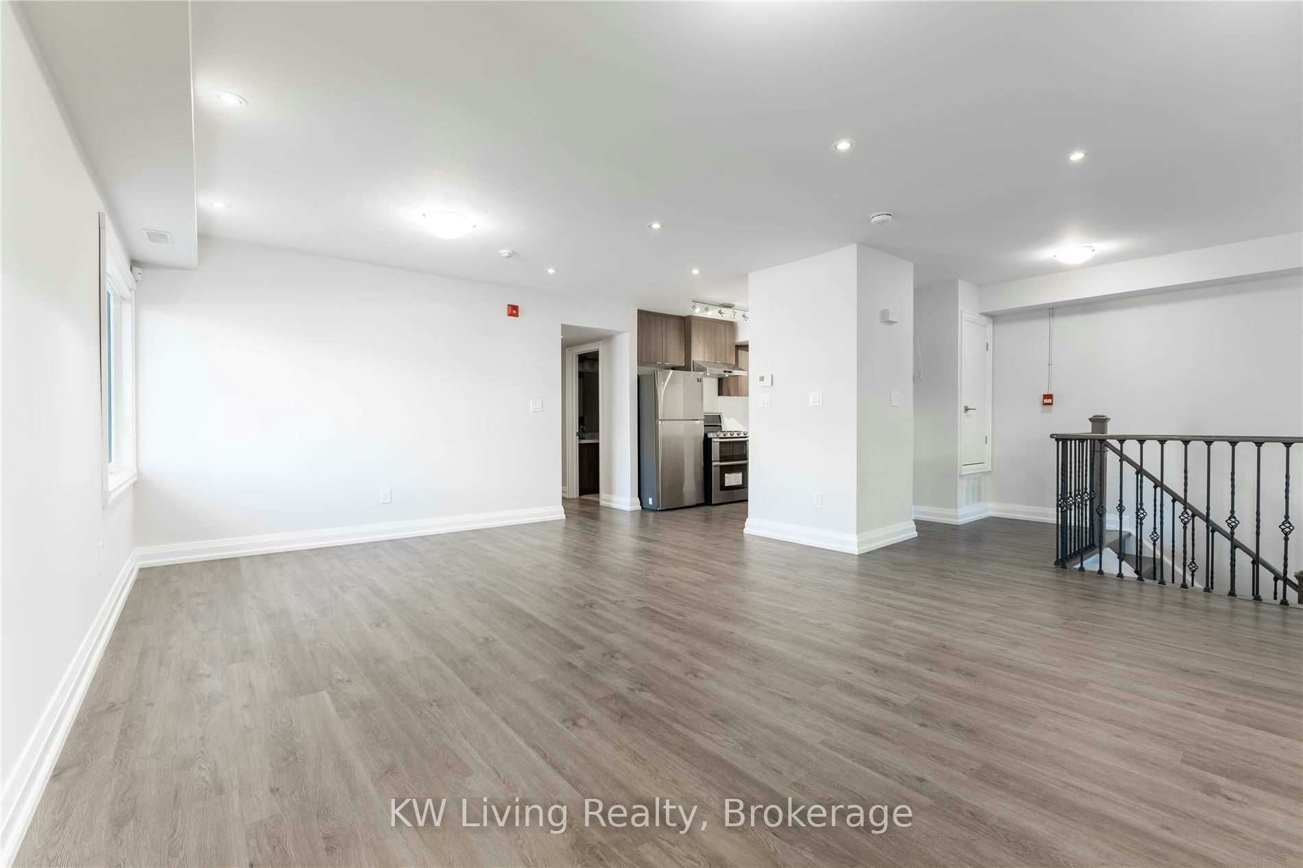4-64 Overton Crescent, Toronto, ON, M3B 2V2 - 3