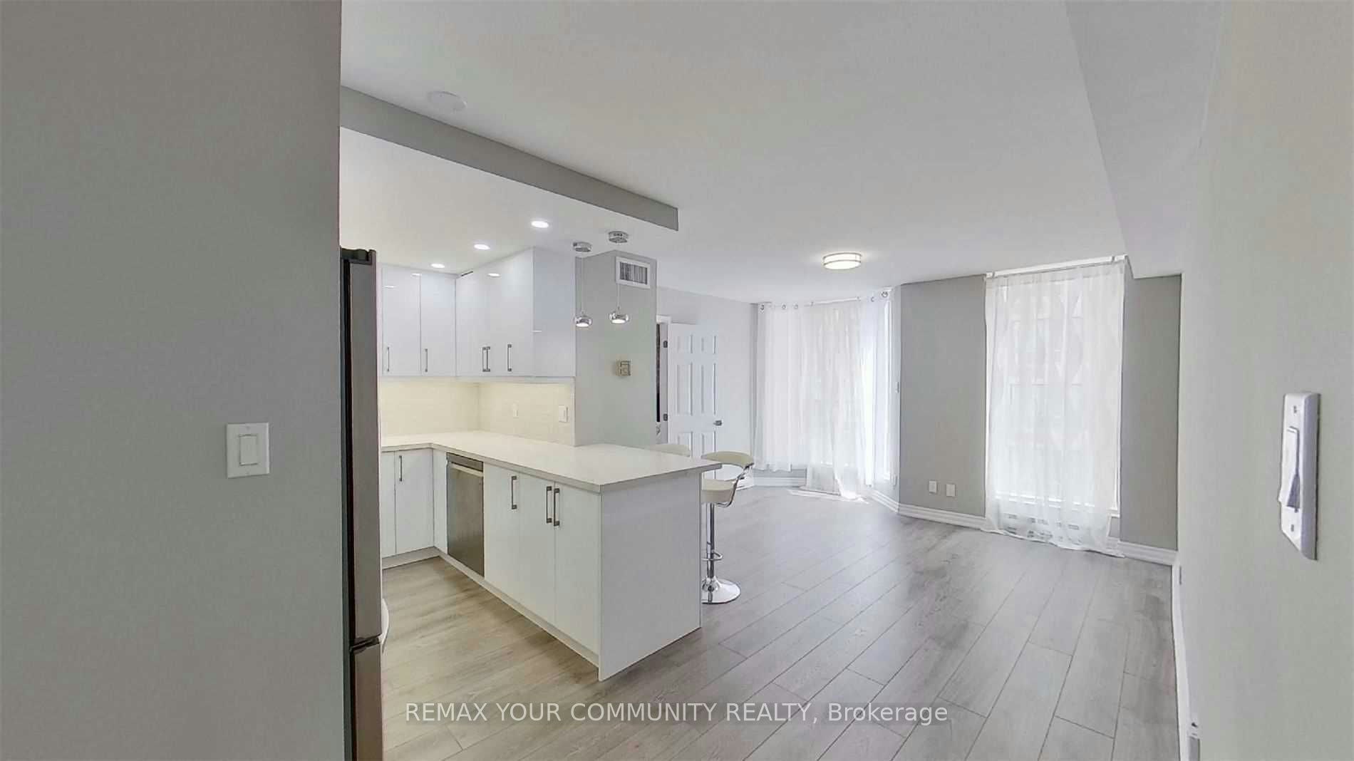 1601-55 Centre Avenue, Toronto, ON, M5G 2H5 - 4