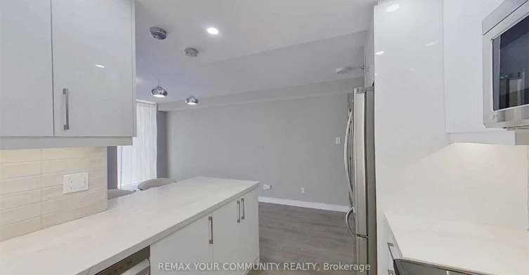 1601-55 Centre Avenue, Toronto, ON, M5G 2H5 - 6