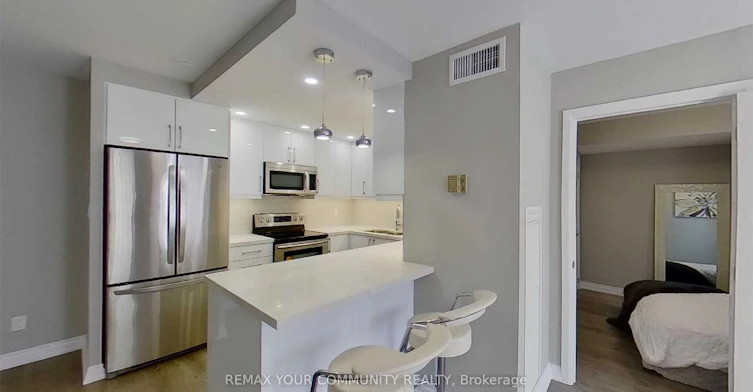 1601-55 Centre Avenue, Toronto, ON, M5G 2H5