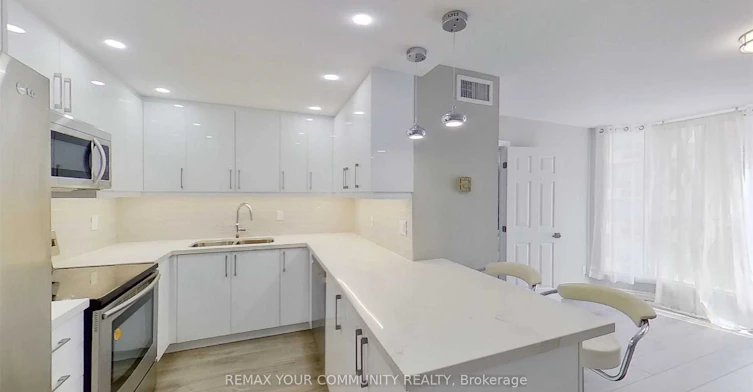 1601-55 Centre Avenue, Toronto, ON, M5G 2H5 - 5