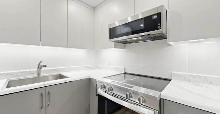 Lower-75 Brunswick Avenue, Toronto, ON, M5S 2L8 - 10