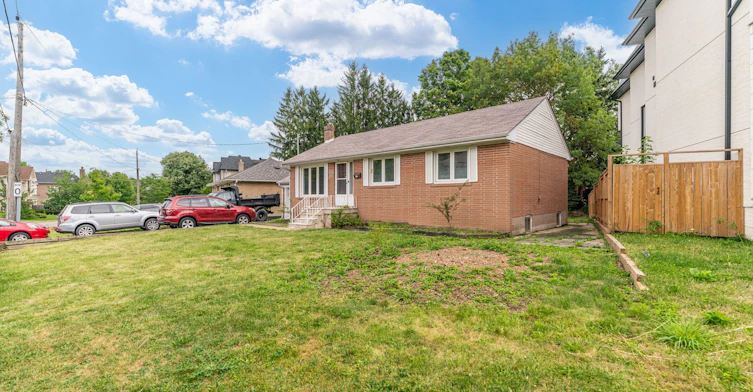 163 Newton Drive, Toronto, ON, M2M 2N6 - 3
