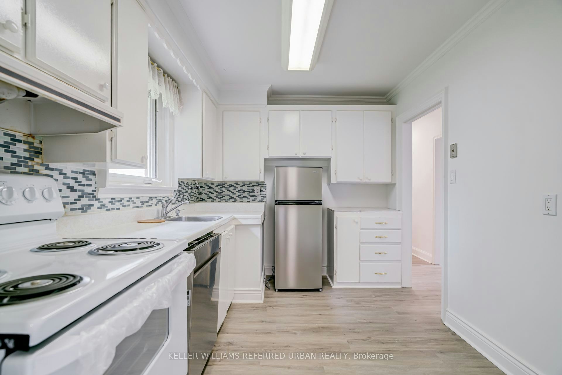 163 Newton Drive, Toronto, ON, M2M 2N6 - 17