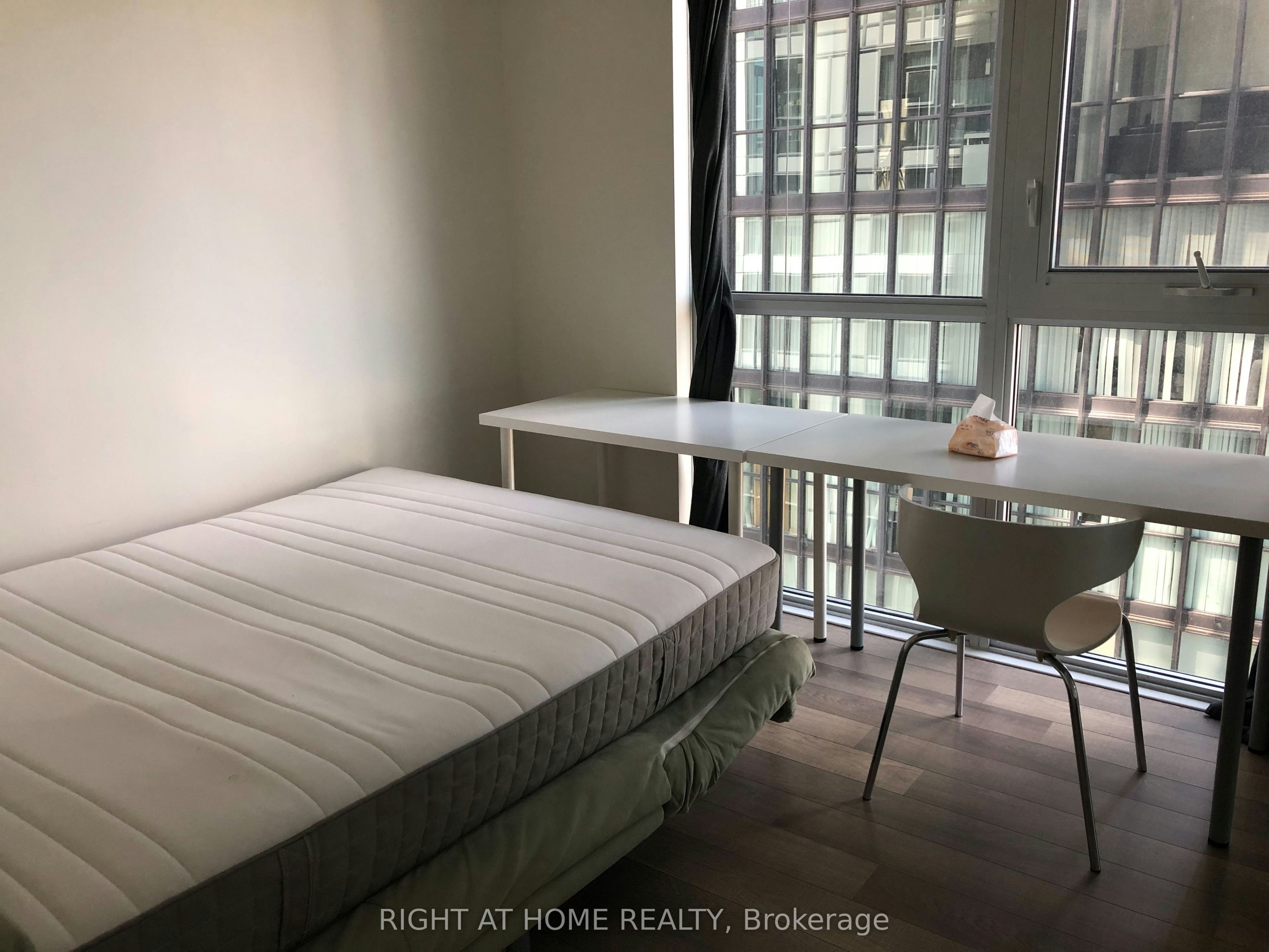 3304-28 Ted Rogers Way, Toronto, ON, M4Y 2W7 - 9