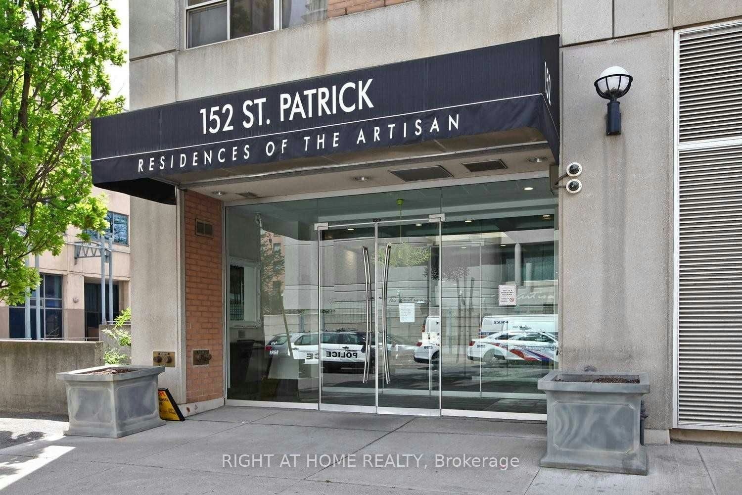 208-152 Saint Patrick Street, Toronto, ON, M5T 3J9