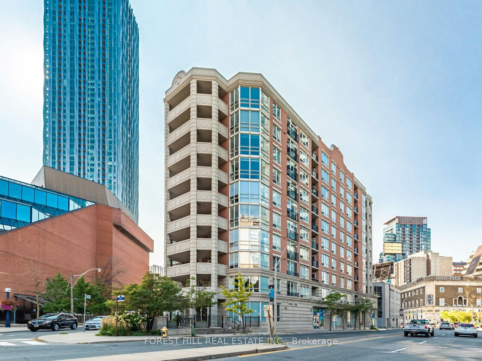 303-20 Collier Street, Toronto, ON, M4W 3Y4